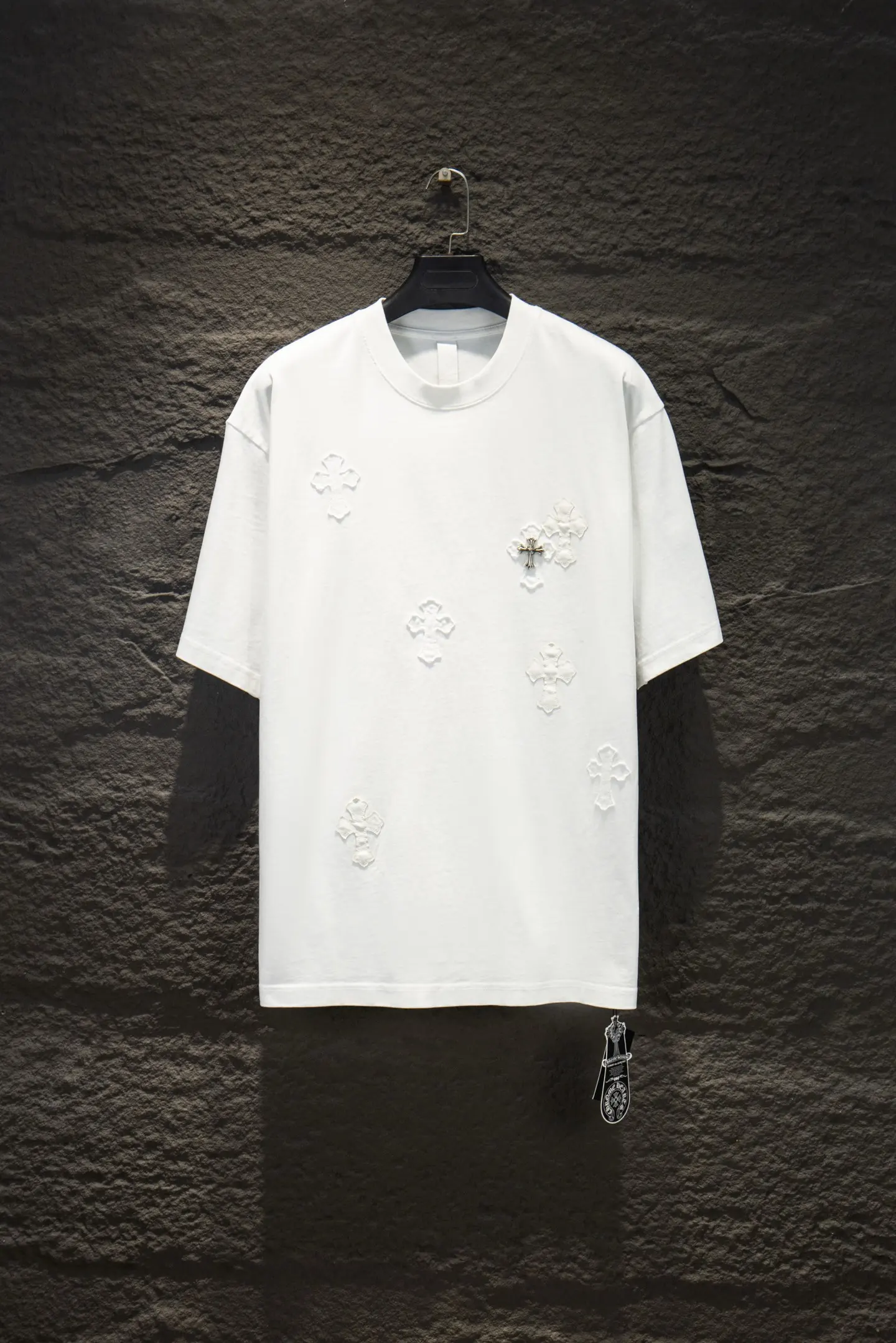 Oversized Cross Patch Embroidered T-Shirt D14515356