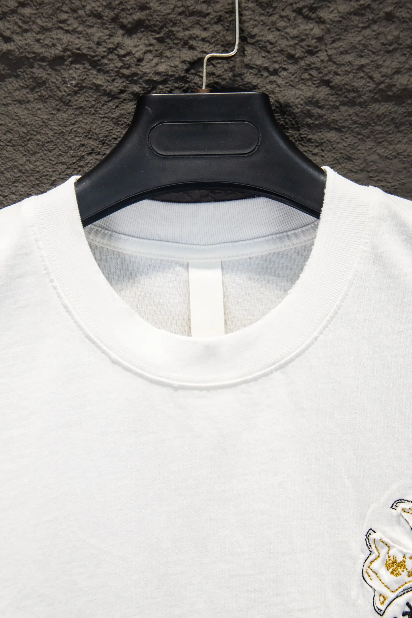 Embroidered Patch Oversized Cotton T-Shirt D14515336 — view 3