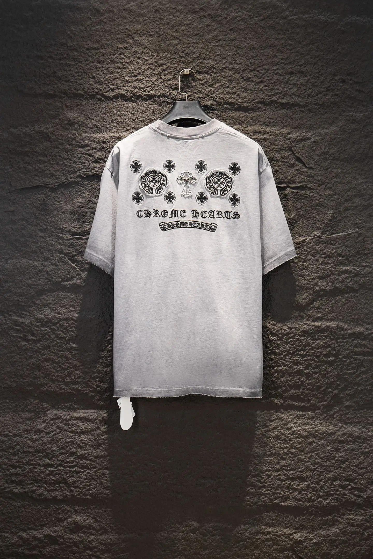 Oversized Embroidered Distressed Cotton T-Shirt D14515500 — view 2