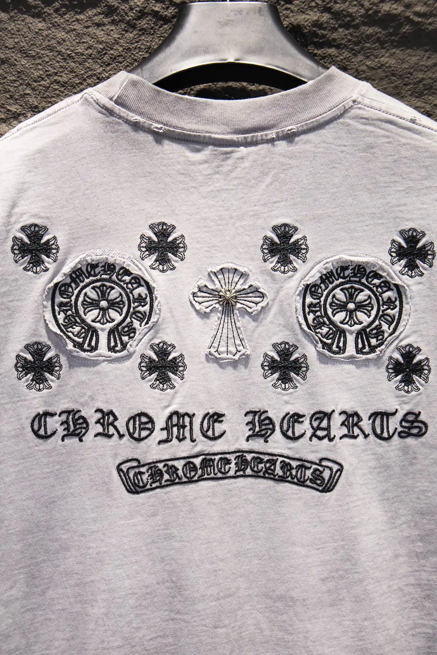 Oversized Embroidered Distressed Cotton T-Shirt D14515500 — view 5
