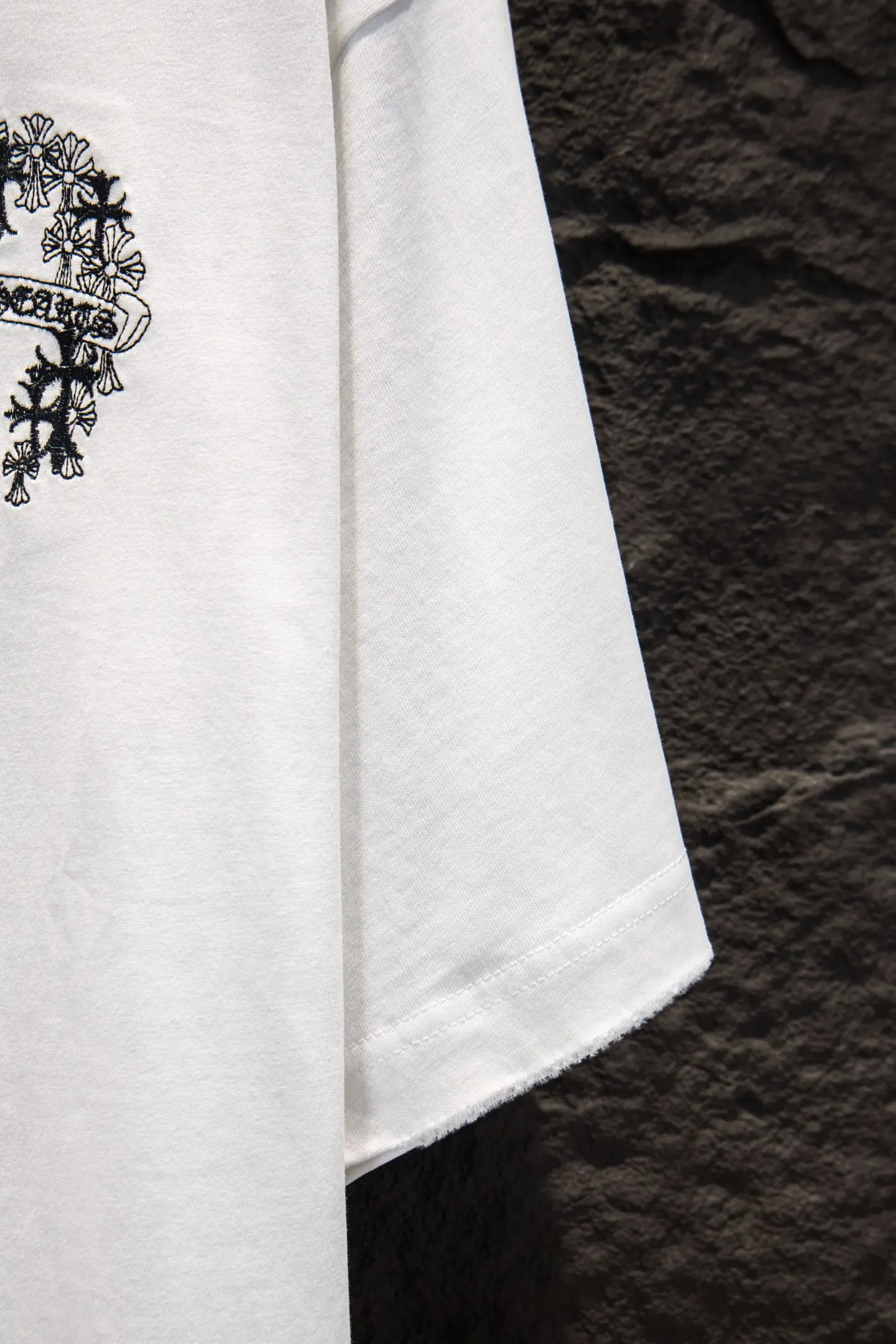 Distressed Embroidered Oversized Cotton T-Shirt D14515492 — view 6