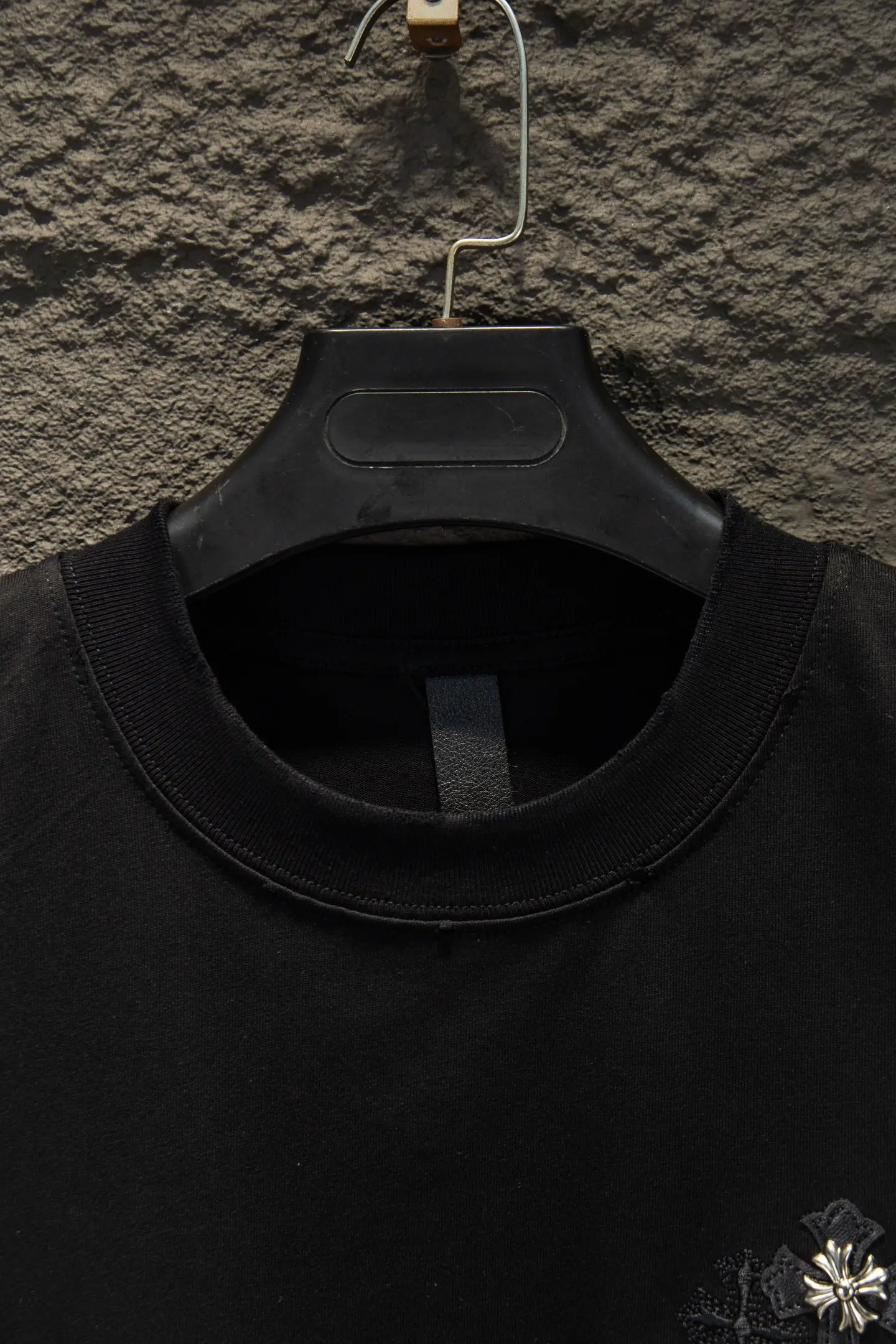 Embroidered Leather Patch Oversized T-Shirt D13515484 — view 3