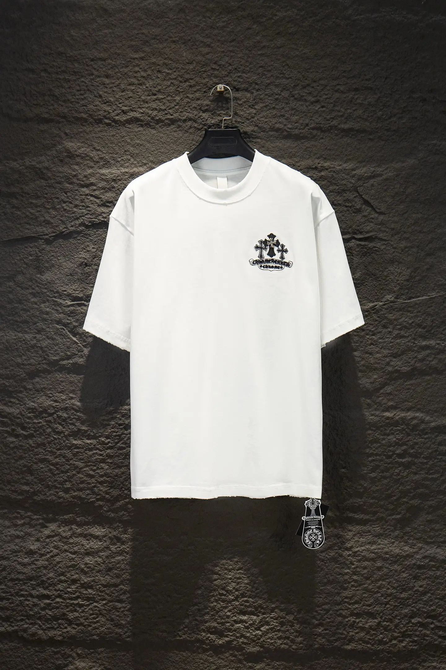 Distressed Embroidered Leather Patch T-Shirt D13515483 — view 2
