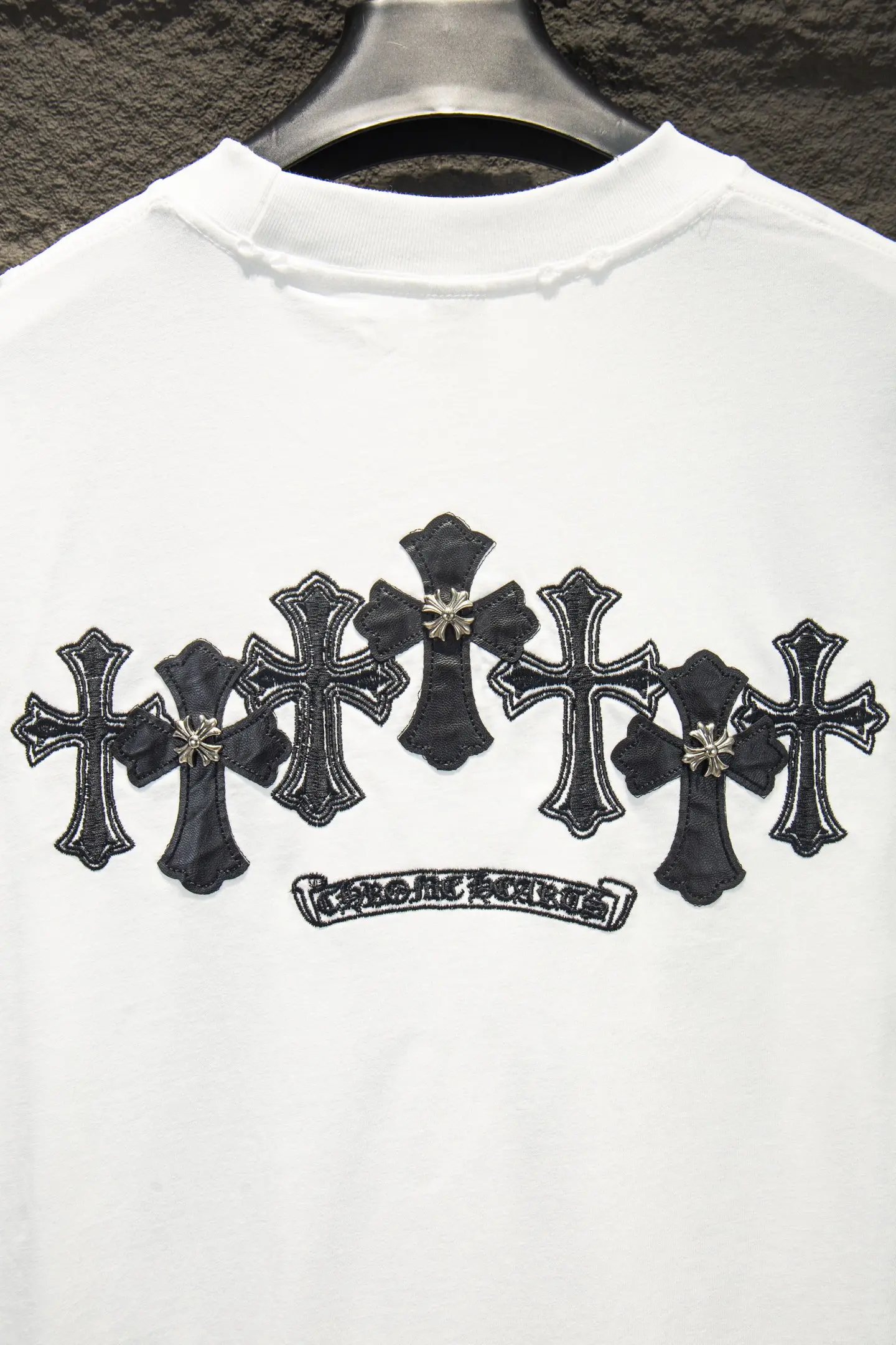 Distressed Embroidered Leather Patch T-Shirt D13515483 — view 5
