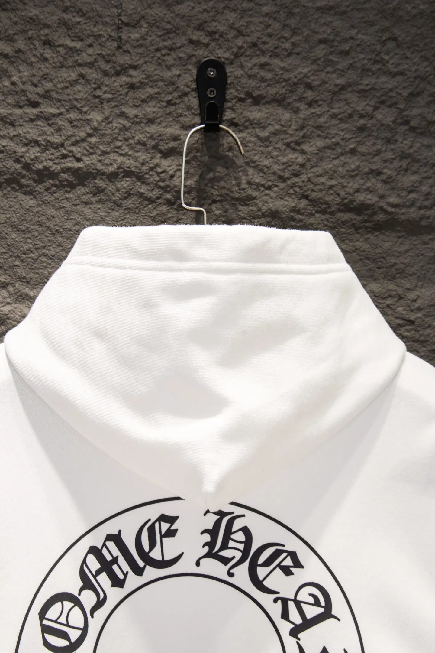 Logo-Print Oversized Cotton-Fleece Hoodie D20524240 — view 7