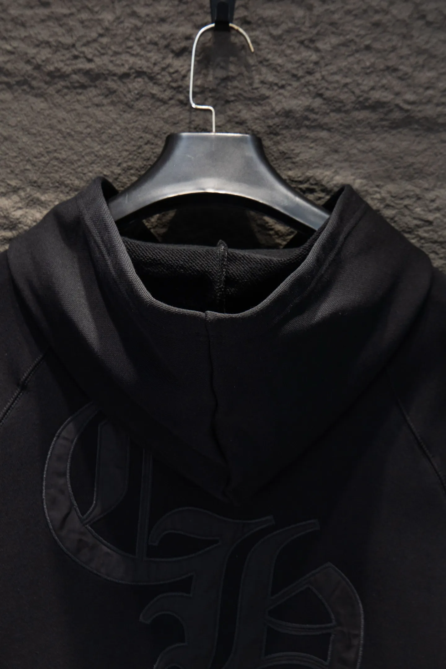 Embroidered Logo Oversized Cotton Hoodie D19524233 — view 9