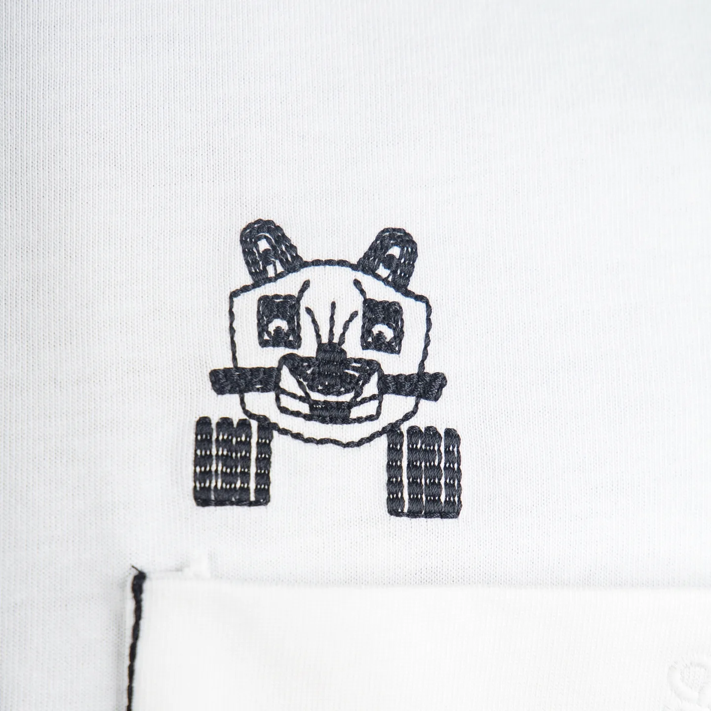 Embroidered Animal Pocket T-Shirt D11912734 — view 6