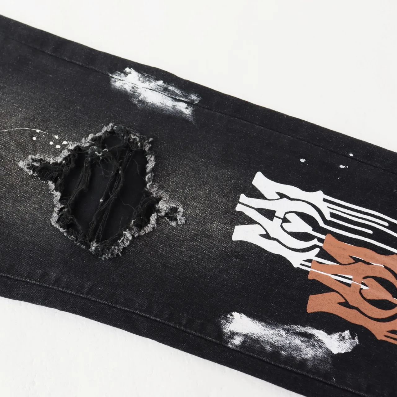 Distressed Graphic Print Slim-Fit Jeans D13512257 — view 6