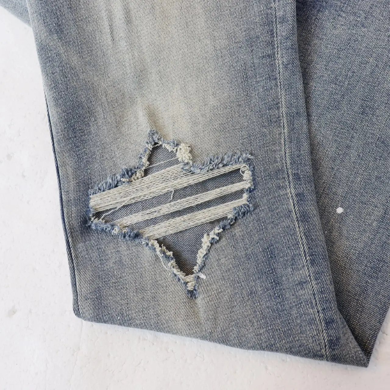 Distressed Slim-Fit Embroidered Jeans D13812256 — view 4