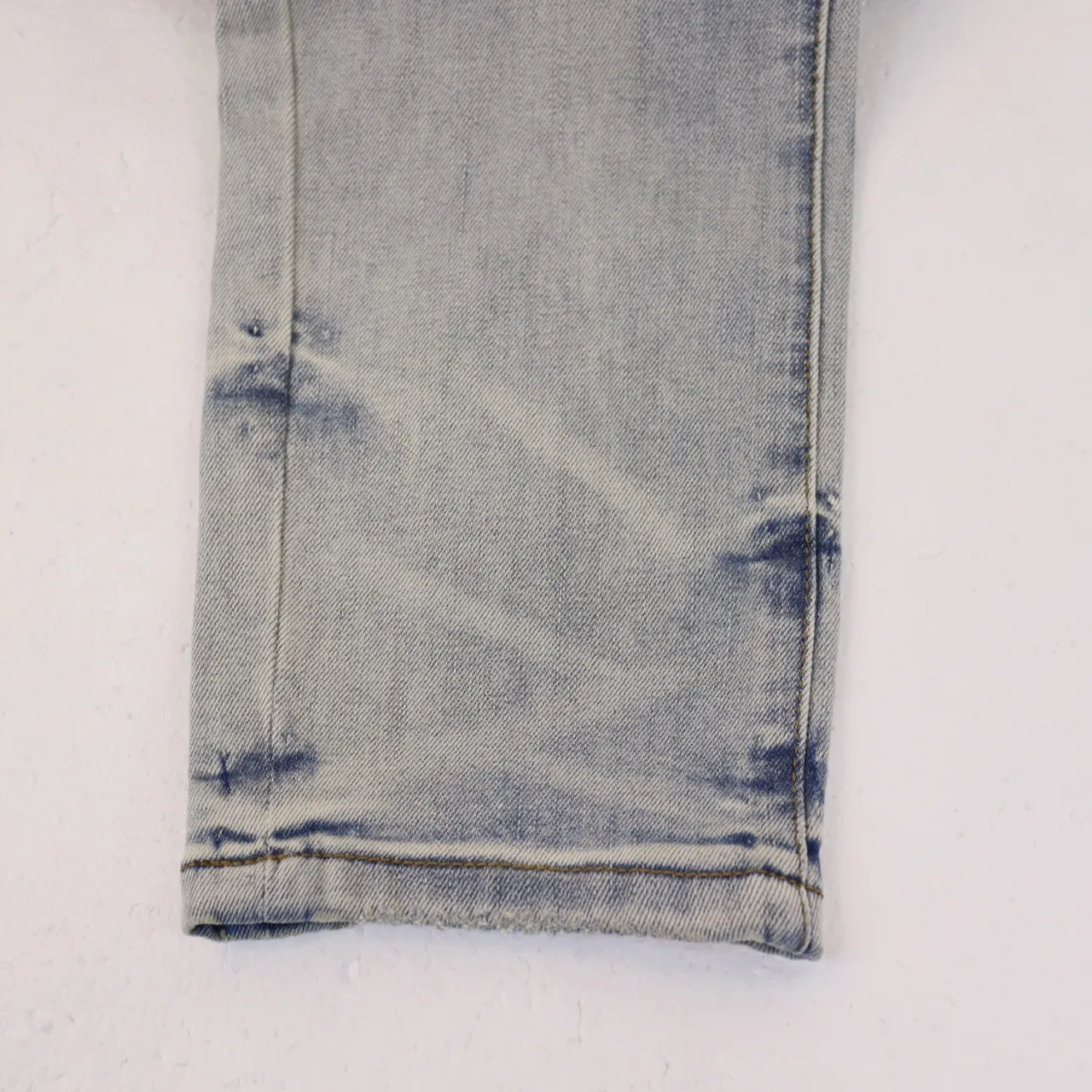 Distressed Slim-Fit Stretch Denim Jeans D12812217 — view 5