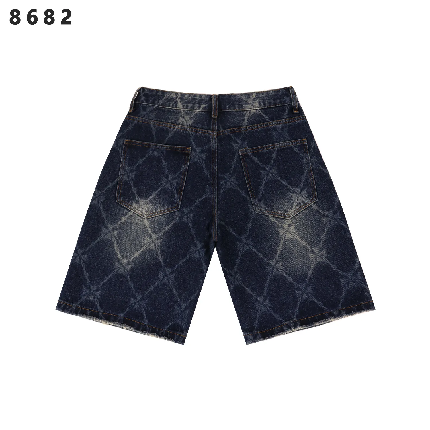 Laser-Etched Diamond Pattern Denim Shorts D10812204 — view 4
