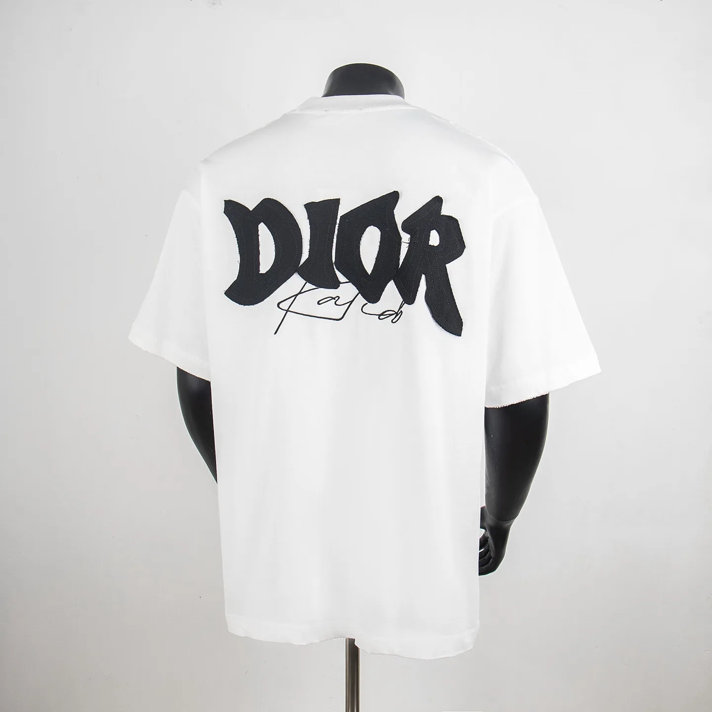 Logo Patch Distressed Cotton T-Shirt D12512717 — view 2