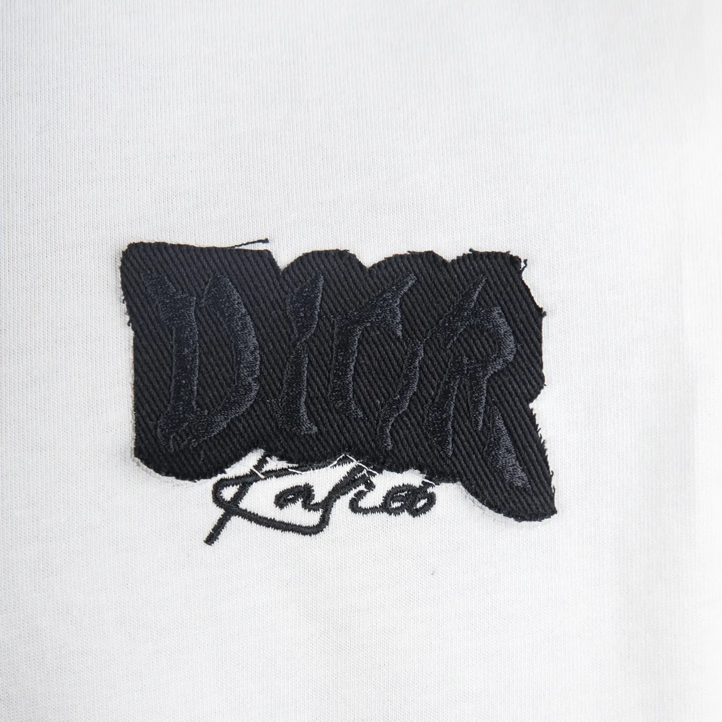 Logo Patch Distressed Cotton T-Shirt D12512717 — view 4