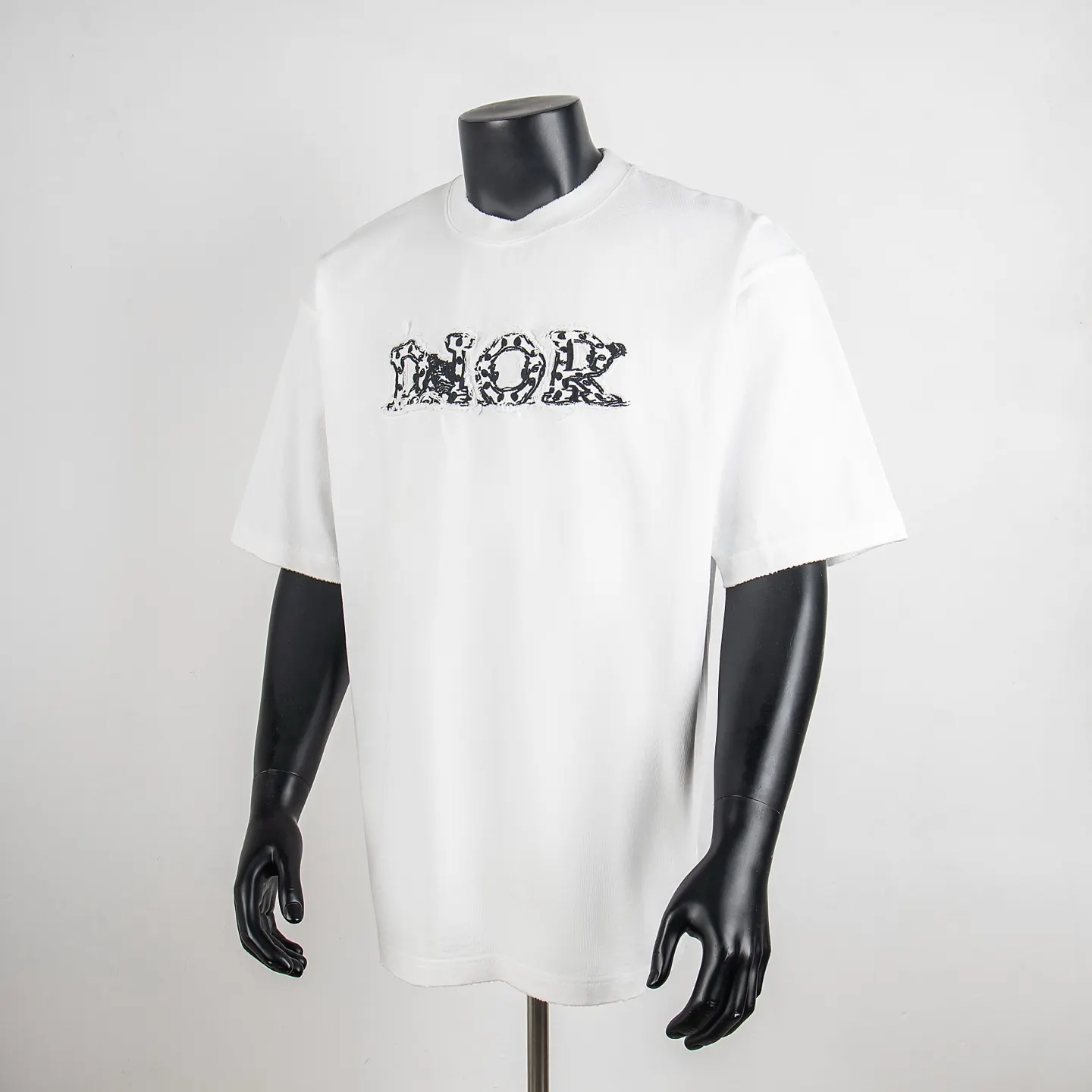 Logo Appliqué Distressed Cotton T-Shirt D12512714