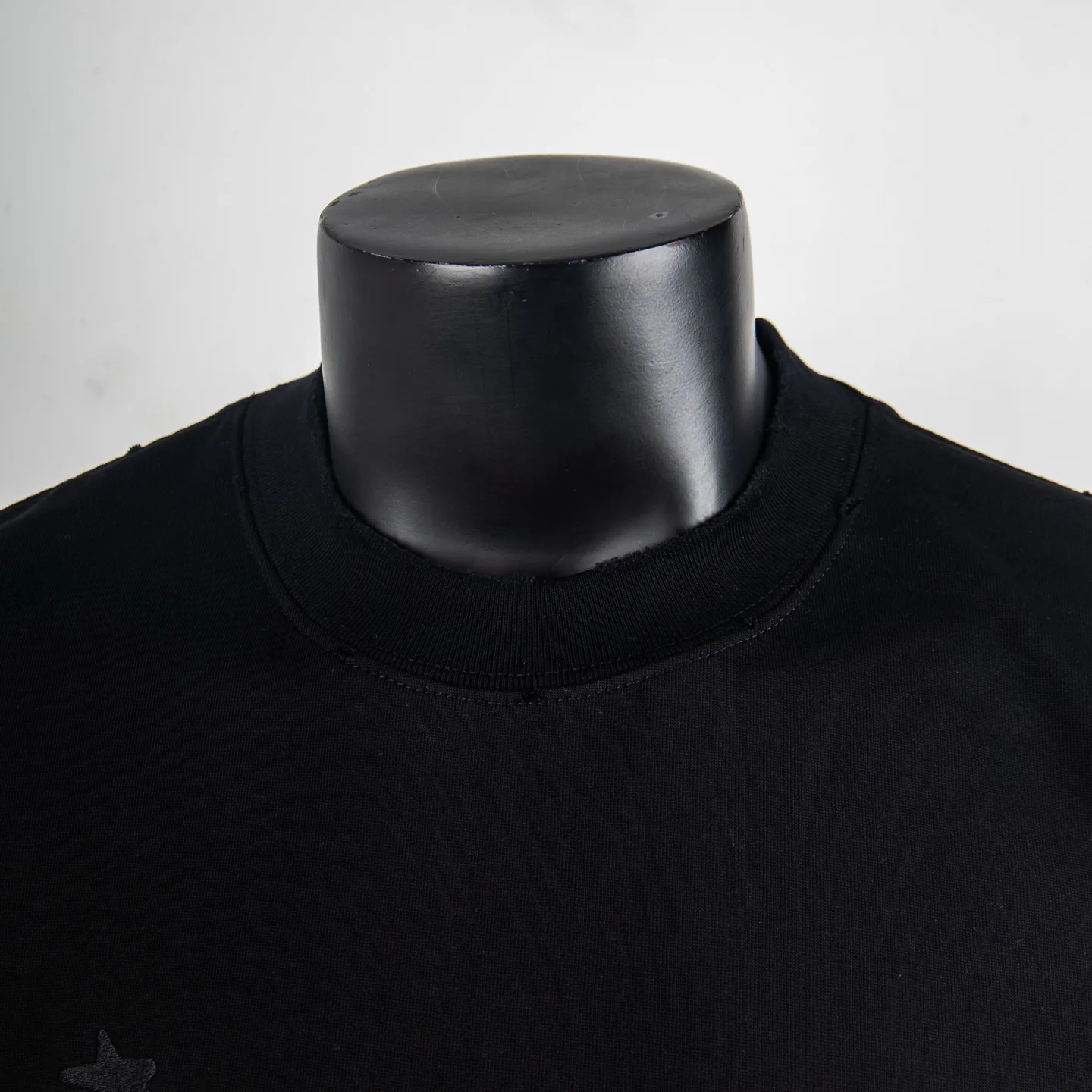 Distressed Logo Embroidered Cotton T-Shirt D11912712 — view 3