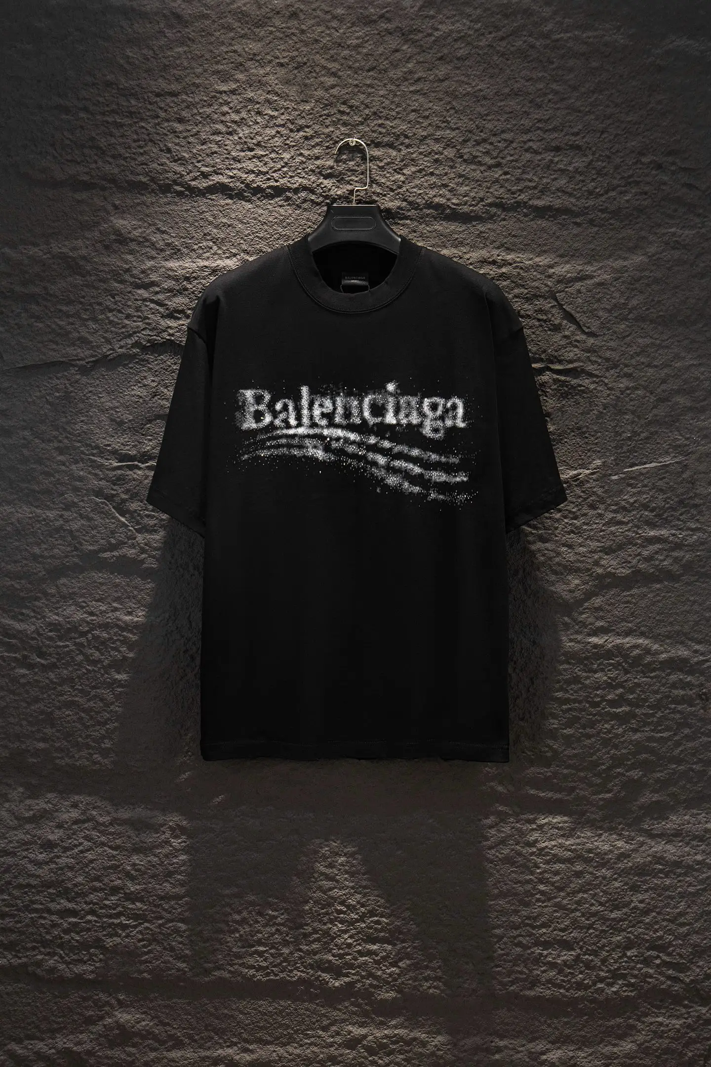 Oversized Rhinestone-Logo Distressed T-Shirt D13015393