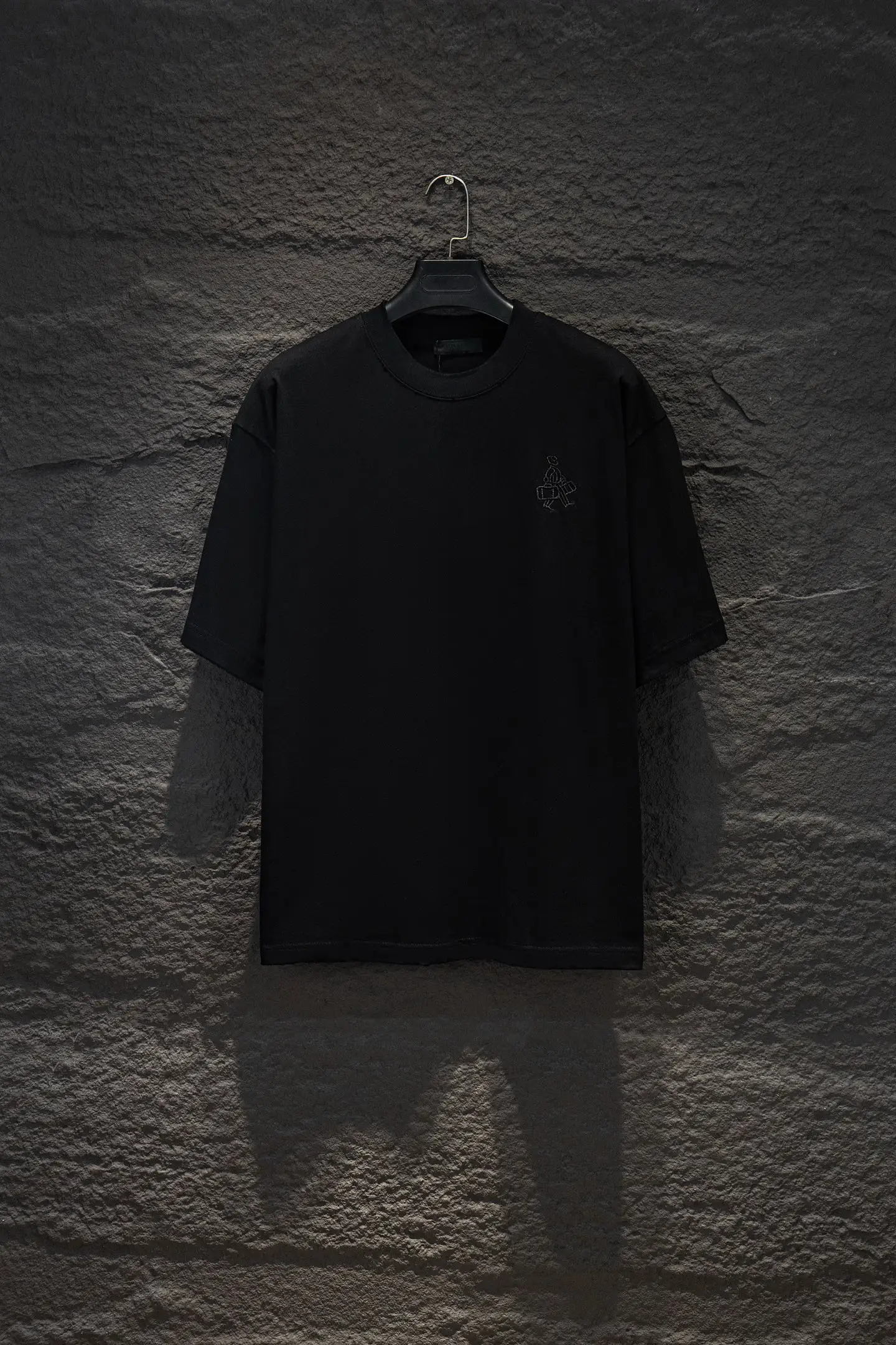 Distressed Embroidered Cotton T-Shirt D12515476