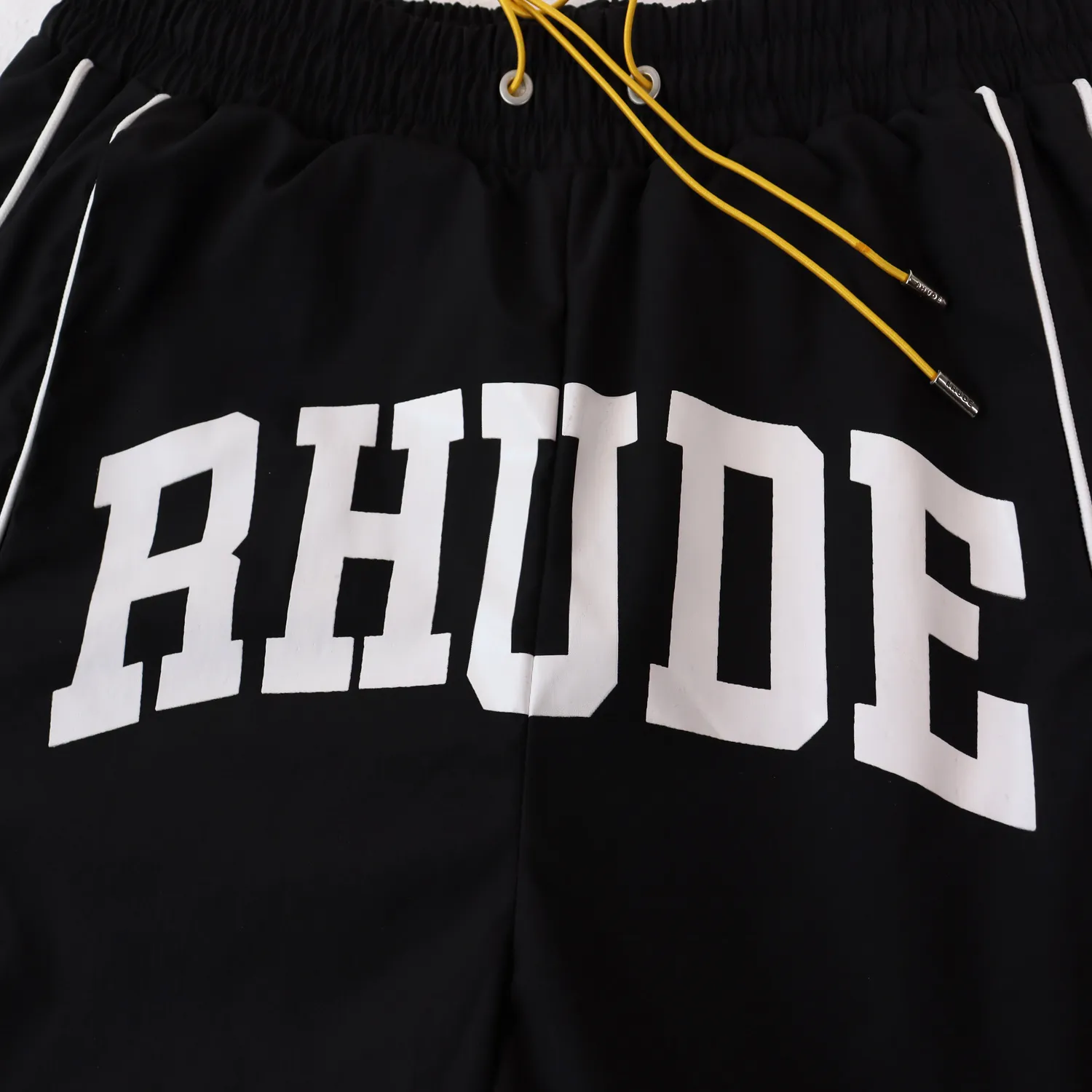 Logo-Print Paneled Mesh Shorts D9212181 — view 6