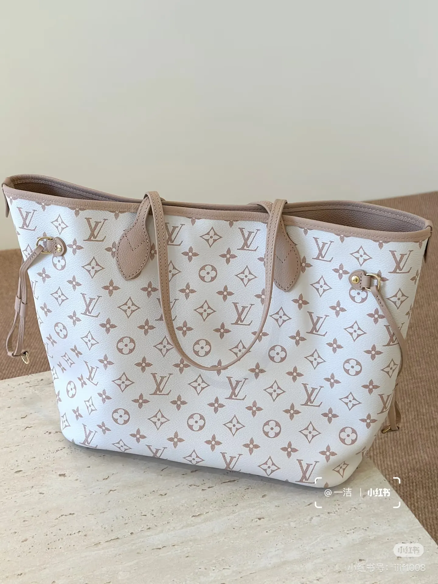 Neverfull Monogram Reversible Tote Bag D37018277