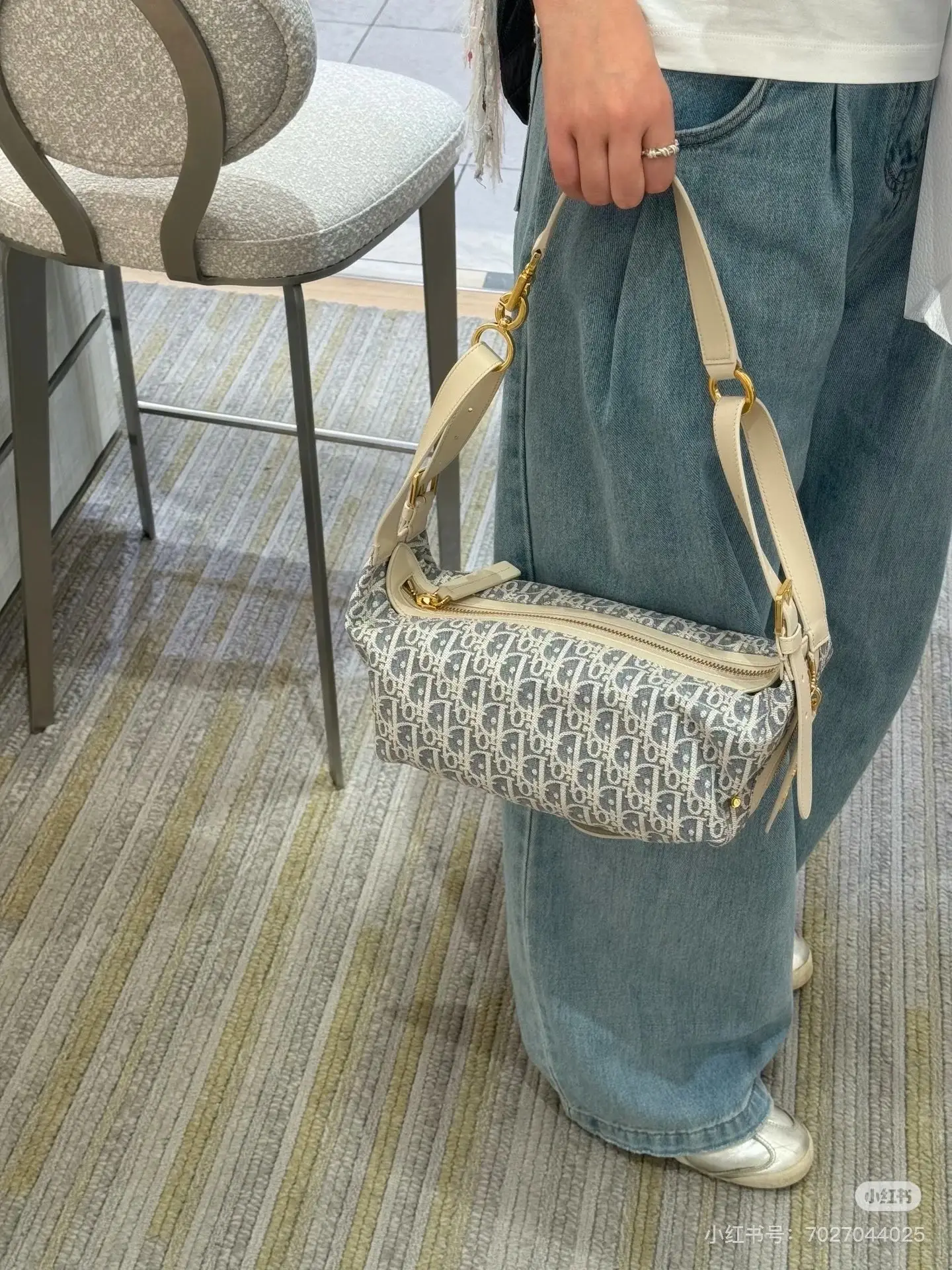 Dior Oblique Canvas Hobo Bag D38018258 — view 4