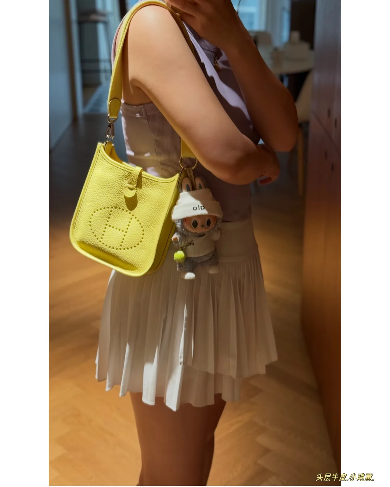 Evelyne Mini Grained Leather Crossbody Bag D31017995 — view 5