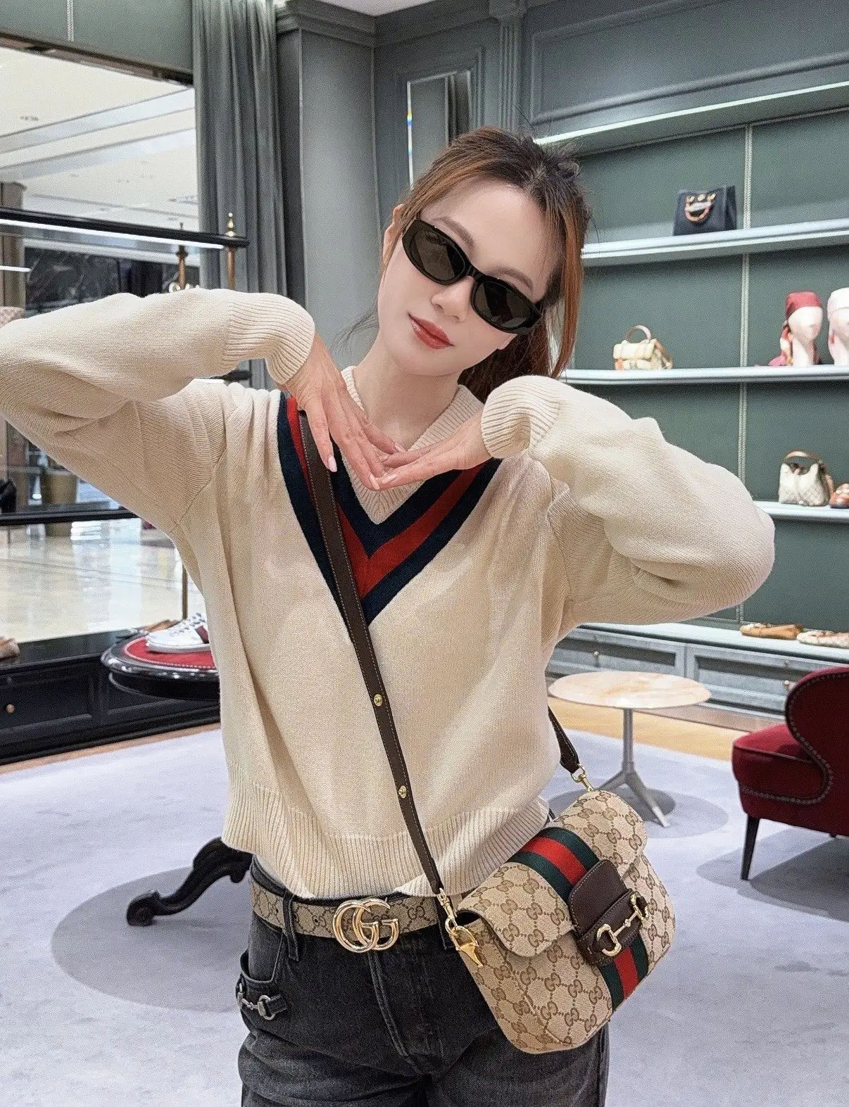 Gucci Horsebit 1955 Shoulder Bag D31018295 — view 2