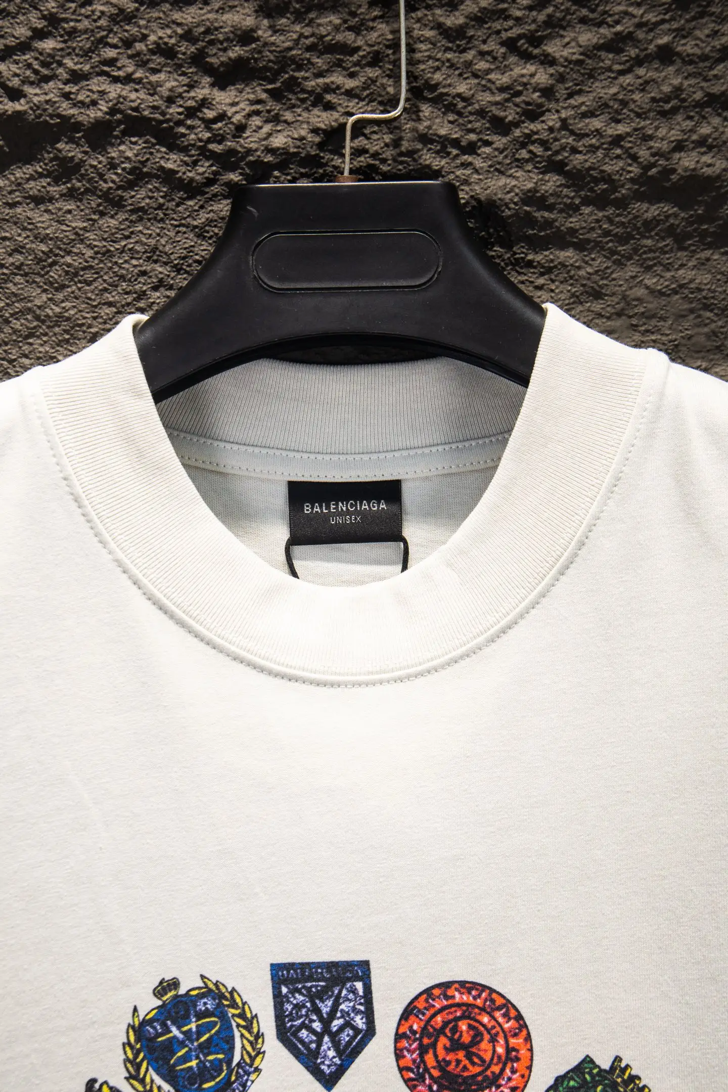 Crest Logo Oversized Cotton T-Shirt D10524226 — view 3