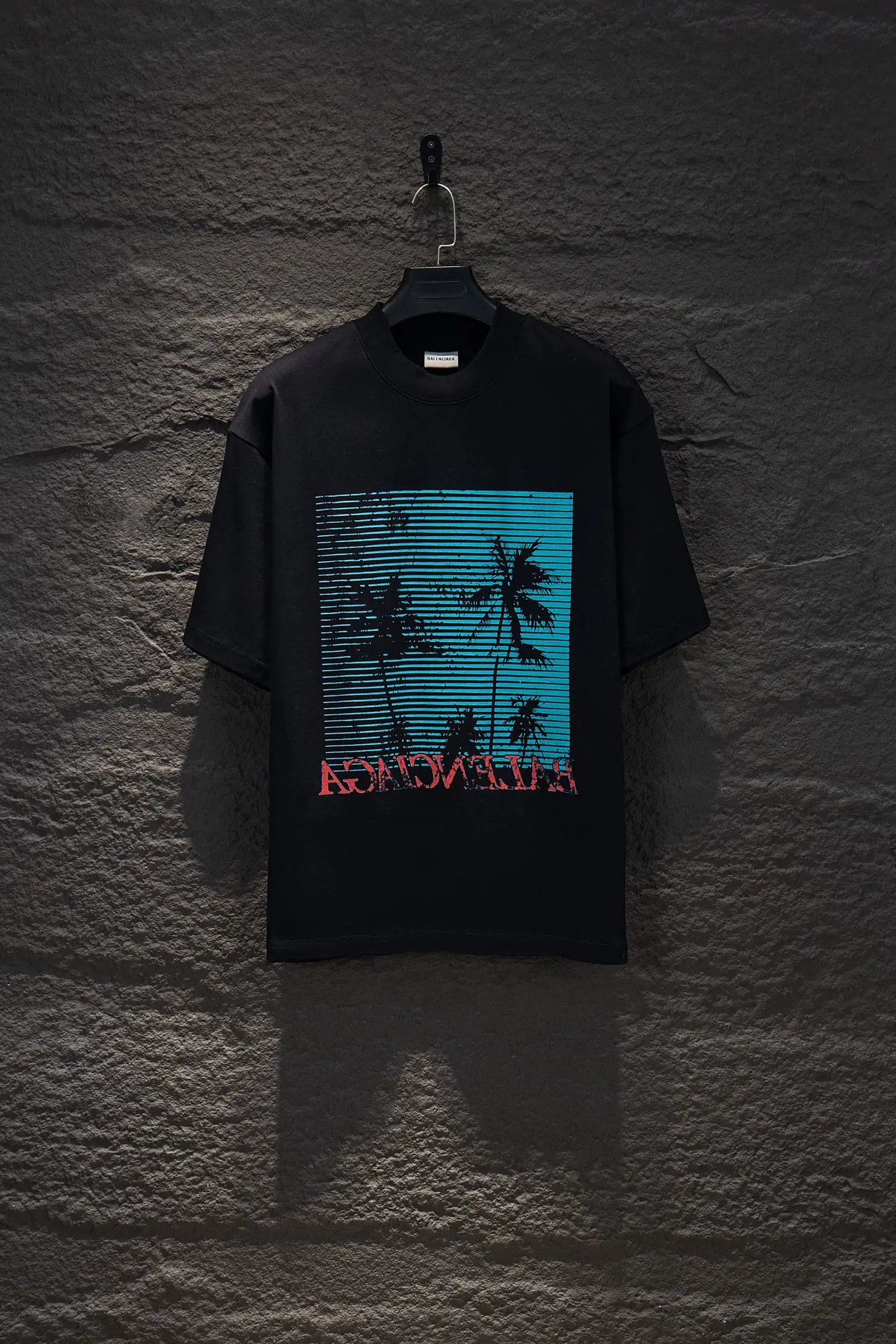 Oversized Palm Graphic Distressed T-Shirt D10524222