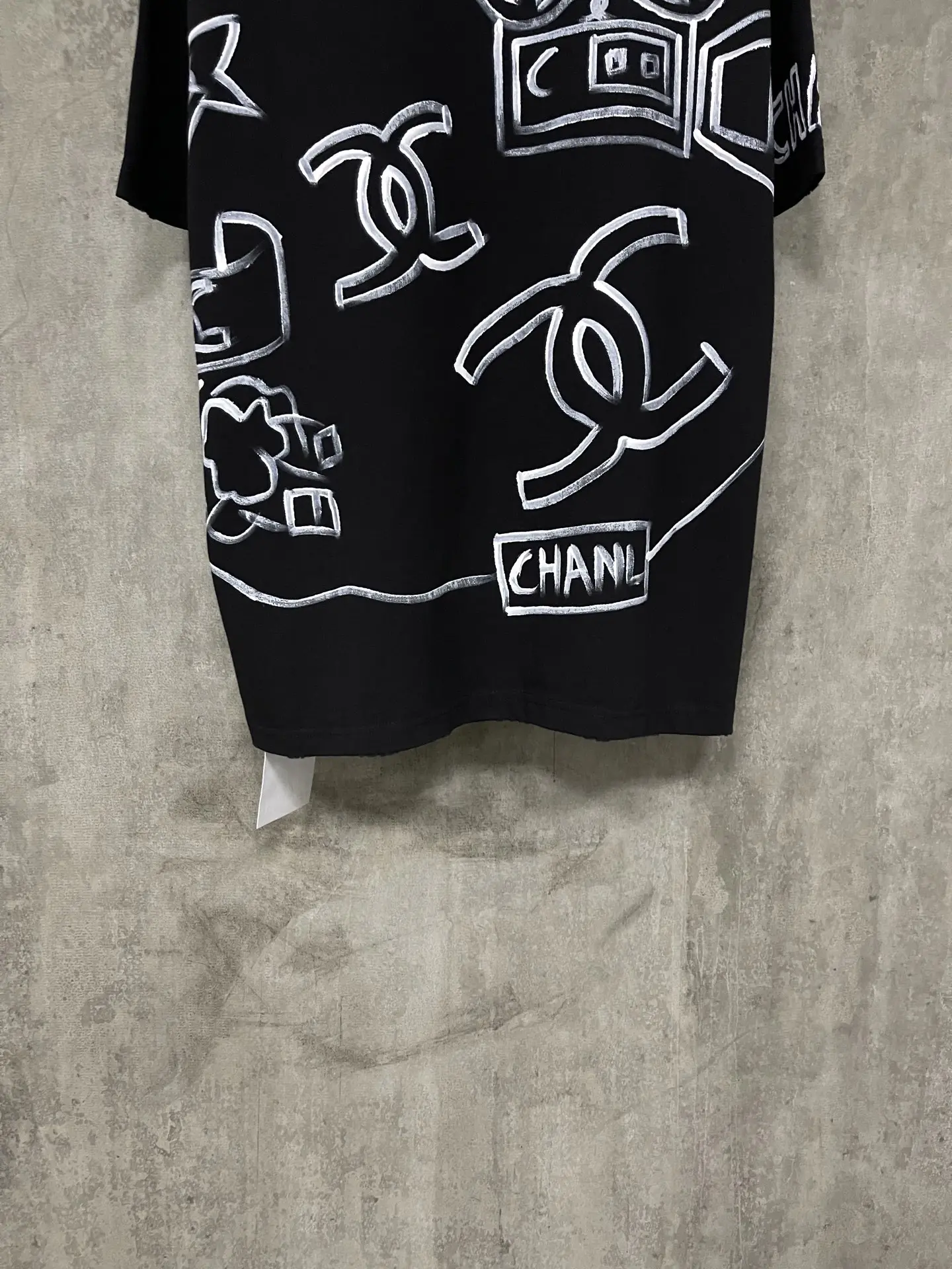 Hand-Painted Graffiti Heavyweight Cotton T-Shirt D17012346 — view 7