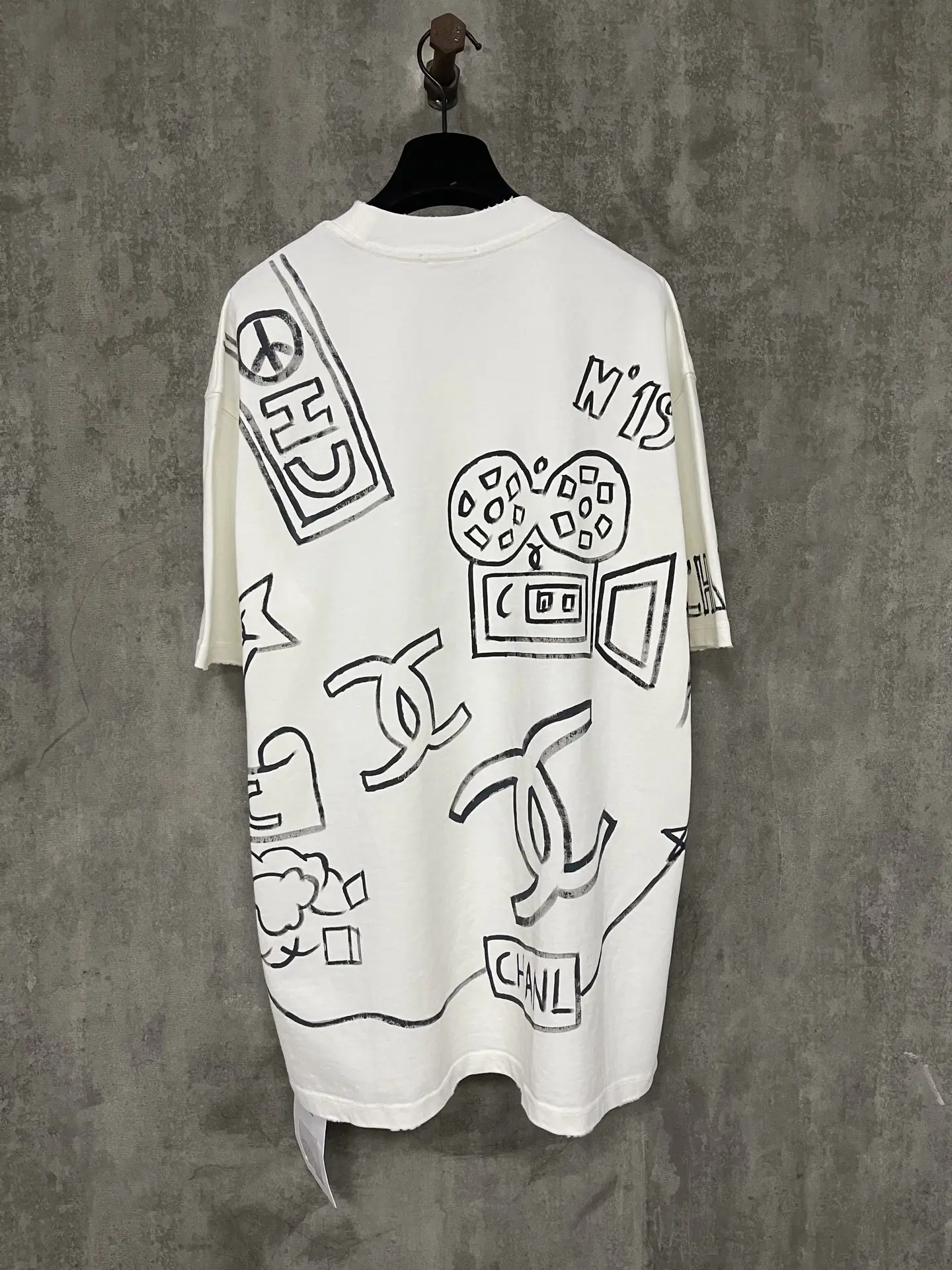 Hand-Painted Graffiti Heavyweight Cotton T-Shirt D17012347 — view 2
