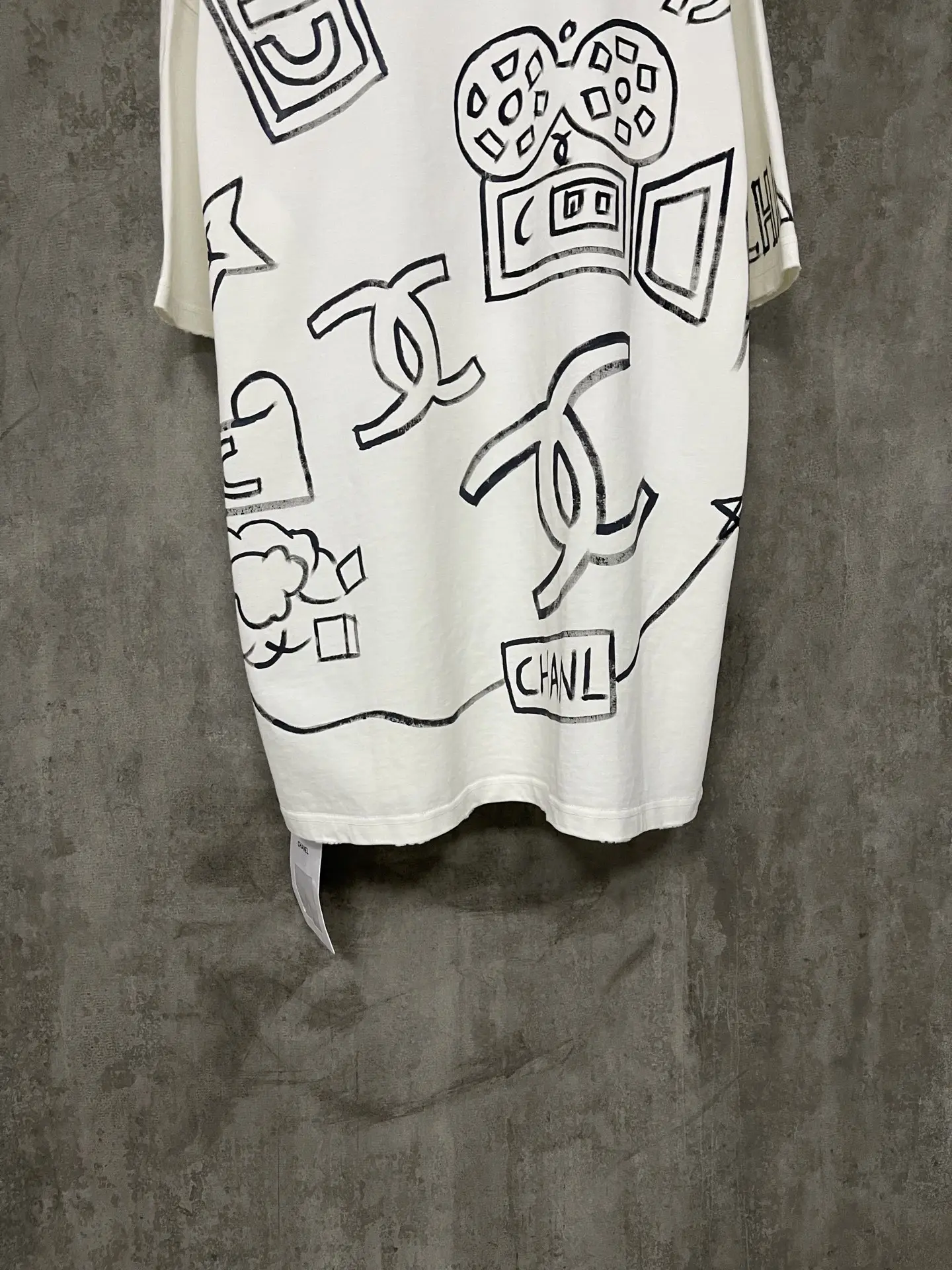 Hand-Painted Graffiti Heavyweight Cotton T-Shirt D17012347 — view 8