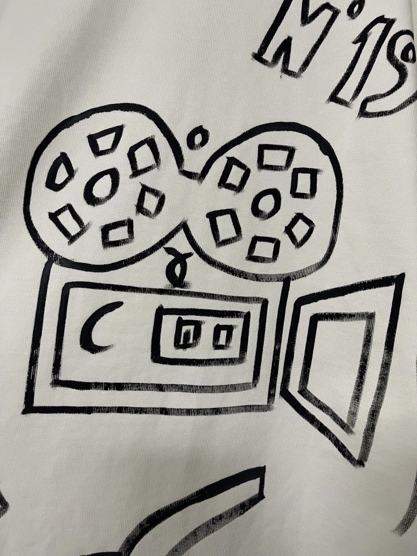 Hand-Painted Graffiti Heavyweight Cotton T-Shirt D17012347 — view 9