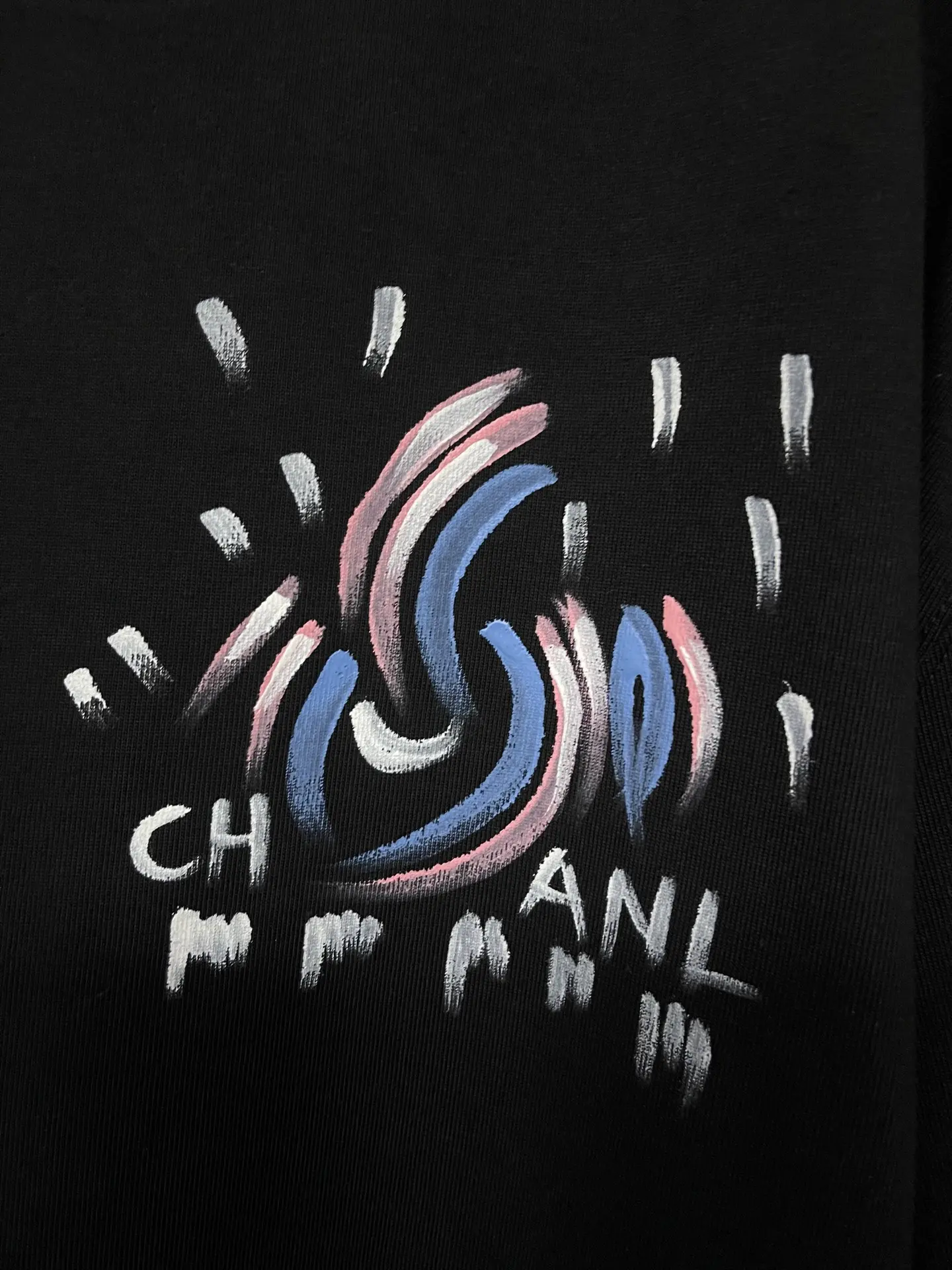 Hand-Painted Graffiti Logo Cotton T-Shirt D17012345 — view 6