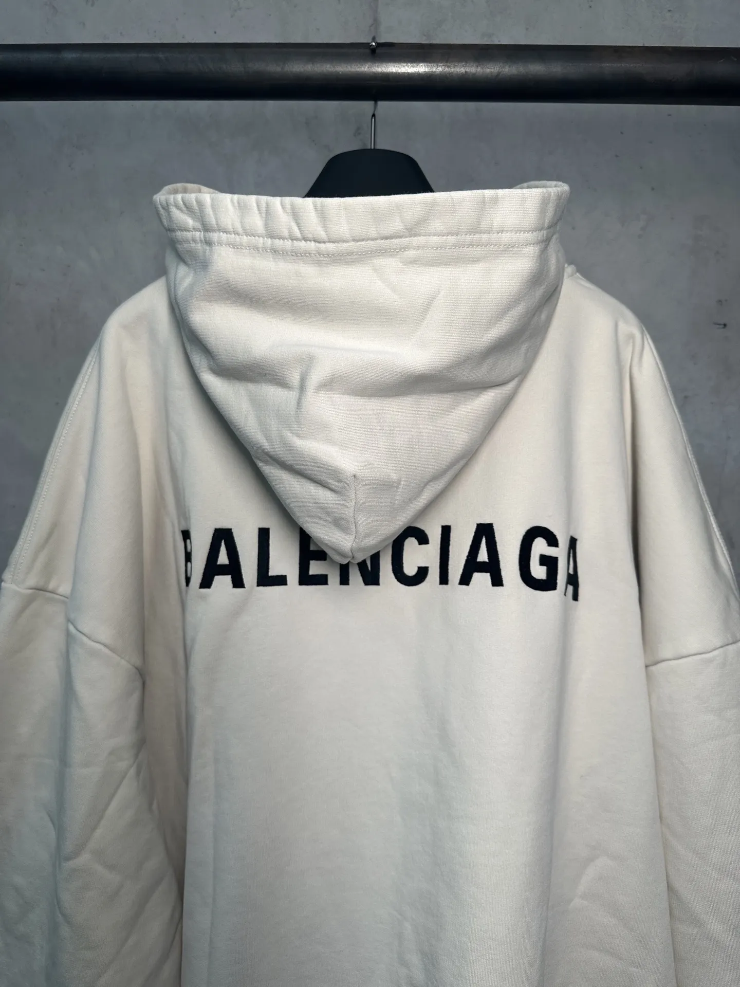 Logo Embroidered Oversized Hoodie D22012341 — view 5