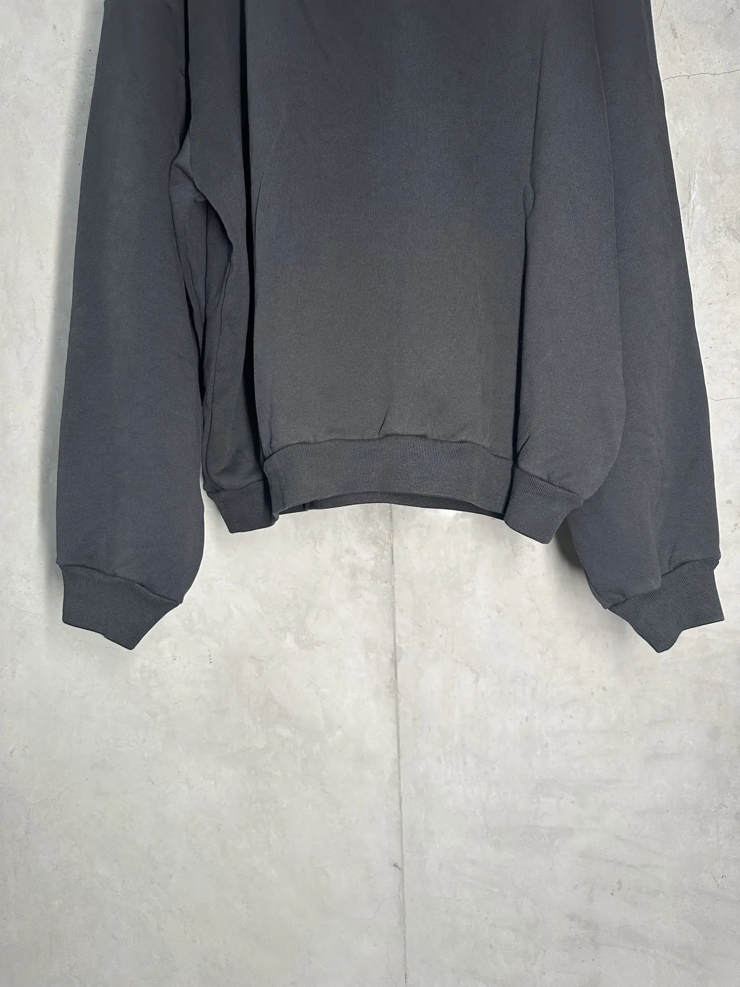 Logo Embroidered Oversized V-Neck Hoodie D22012342 — view 6