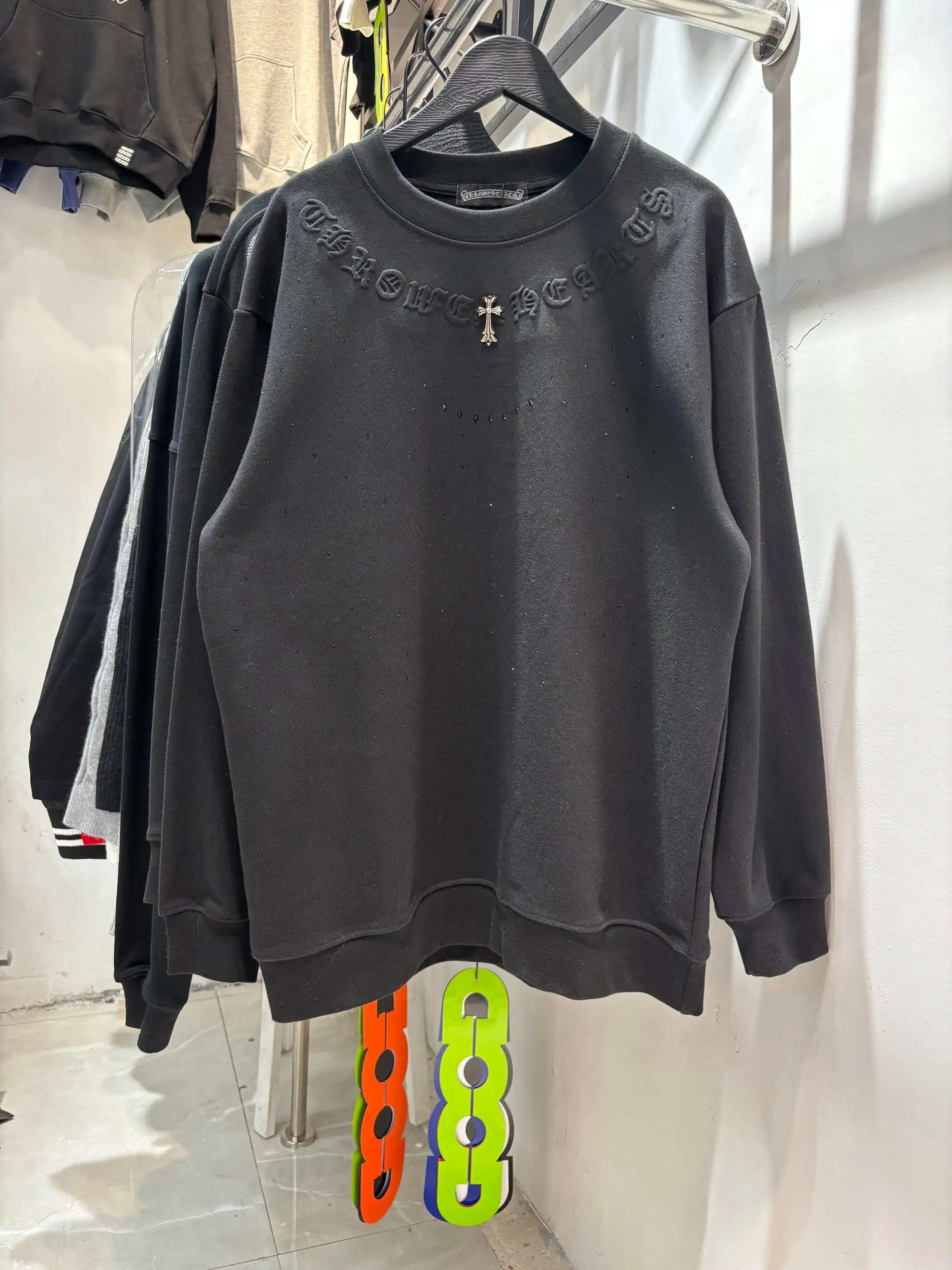 Embossed Logo Rhinestone Crew-Neck Sweatshirt D14513851 — view 2