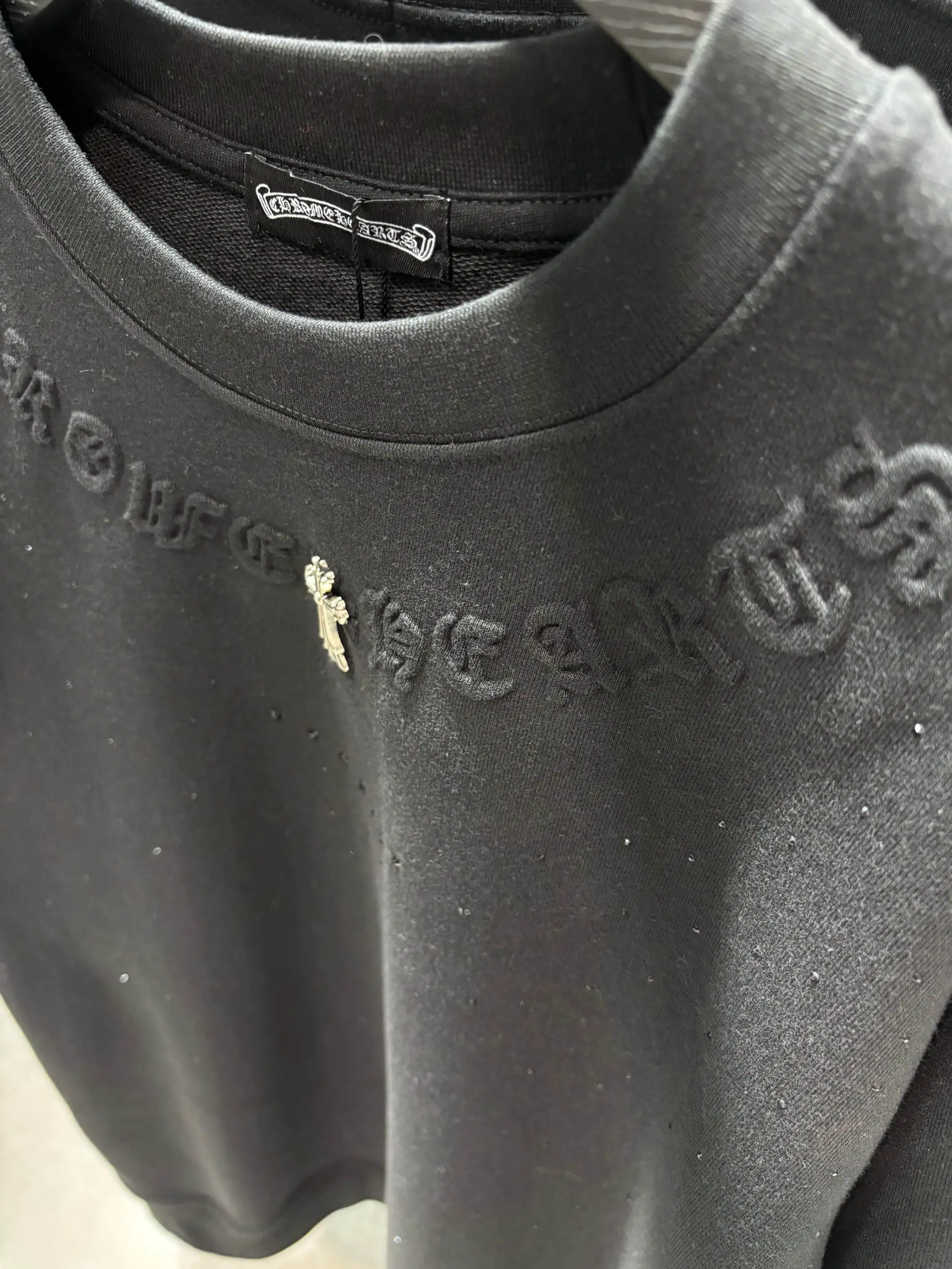 Embossed Logo Rhinestone Crew-Neck Sweatshirt D14513851 — view 4