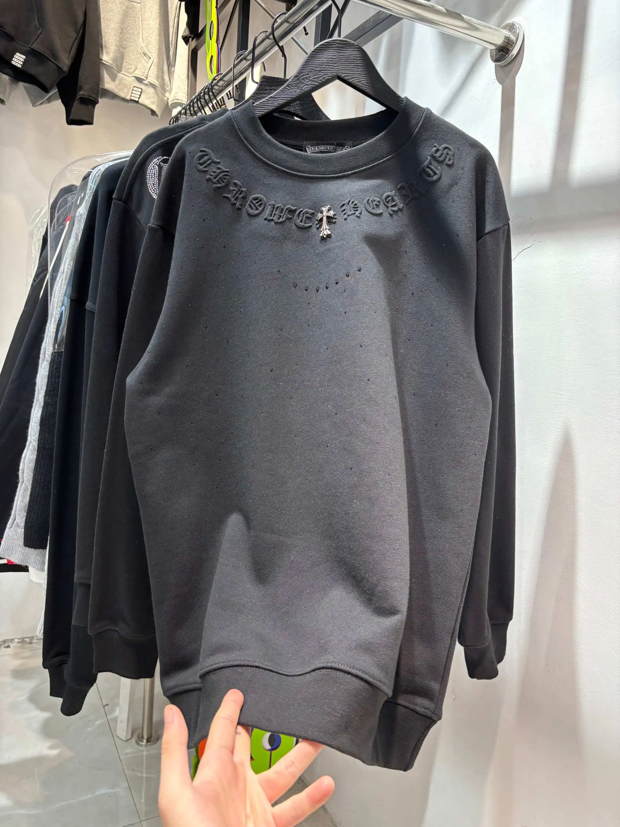 Embossed Logo Rhinestone Crew-Neck Sweatshirt D14513851 — view 5