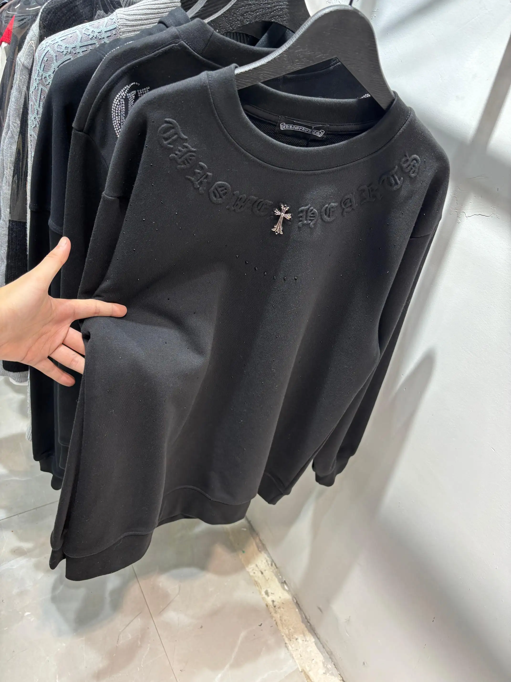 Embossed Logo Rhinestone Crew-Neck Sweatshirt D14513851 — view 6