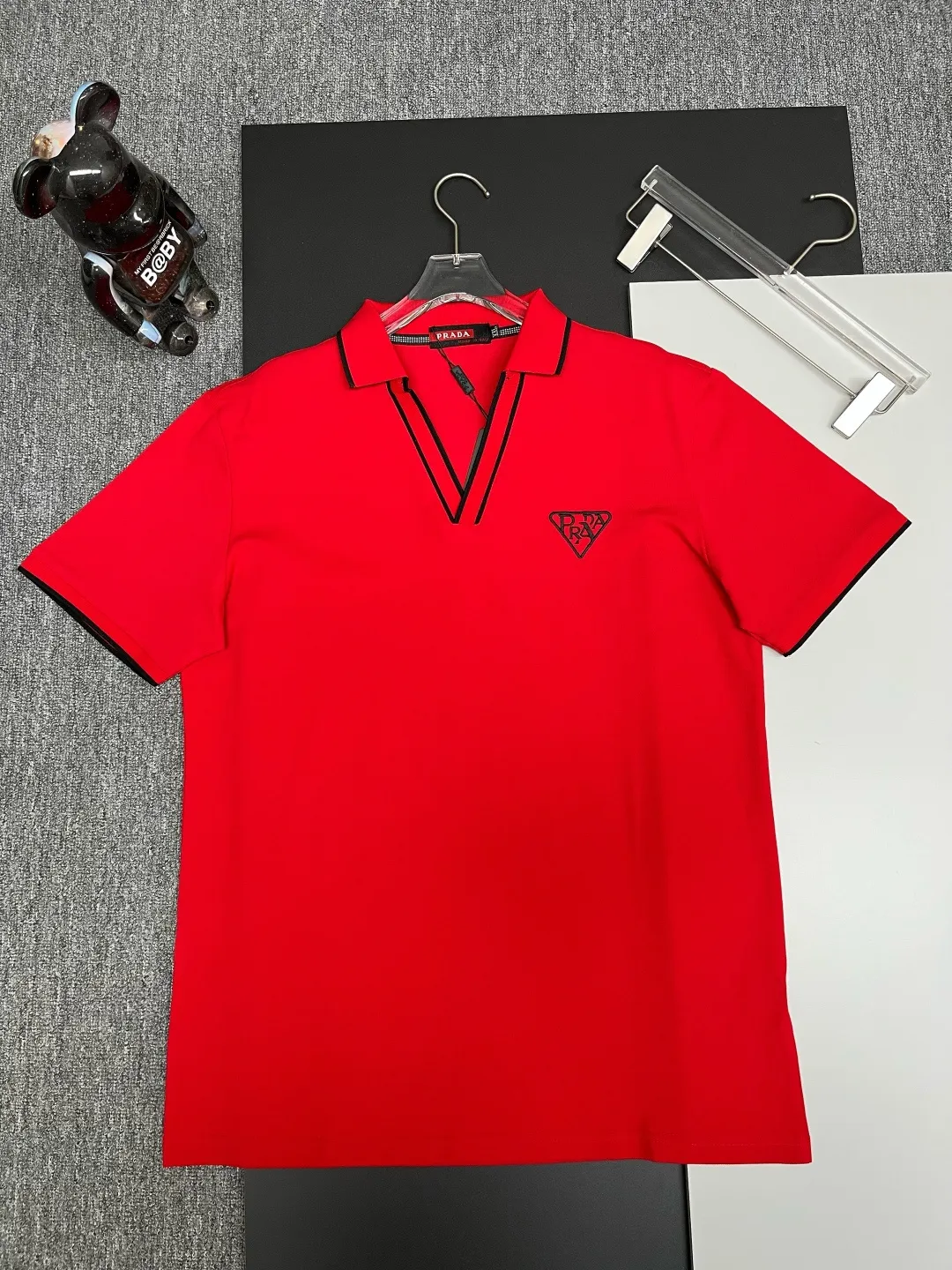 Contrast-Trim V-Neck Polo Shirt D11018930