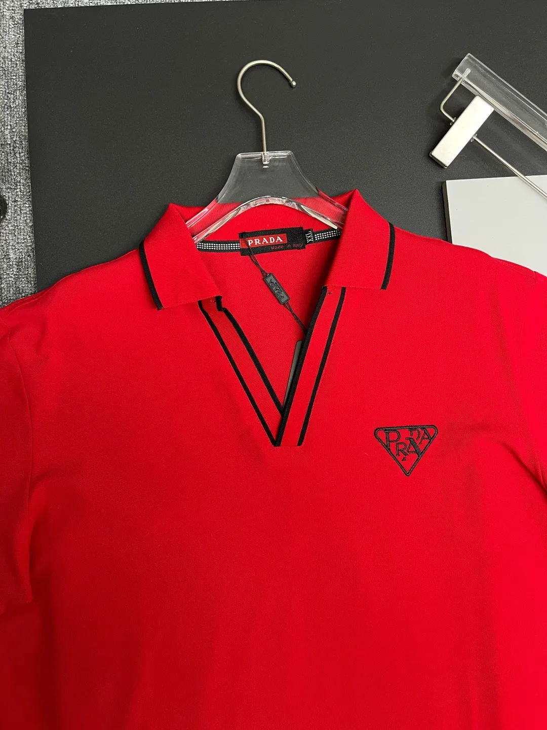 Contrast-Trim V-Neck Polo Shirt D11018930 — view 2