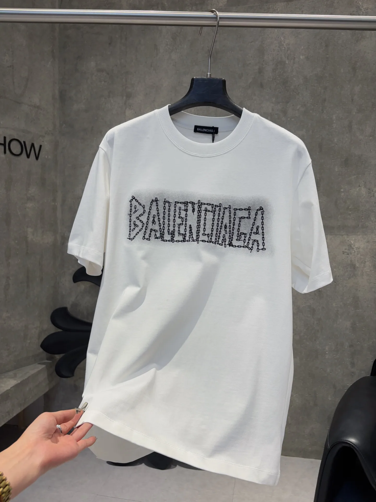 Chain Logo Graphic Cotton T-Shirt D9511632 — view 2
