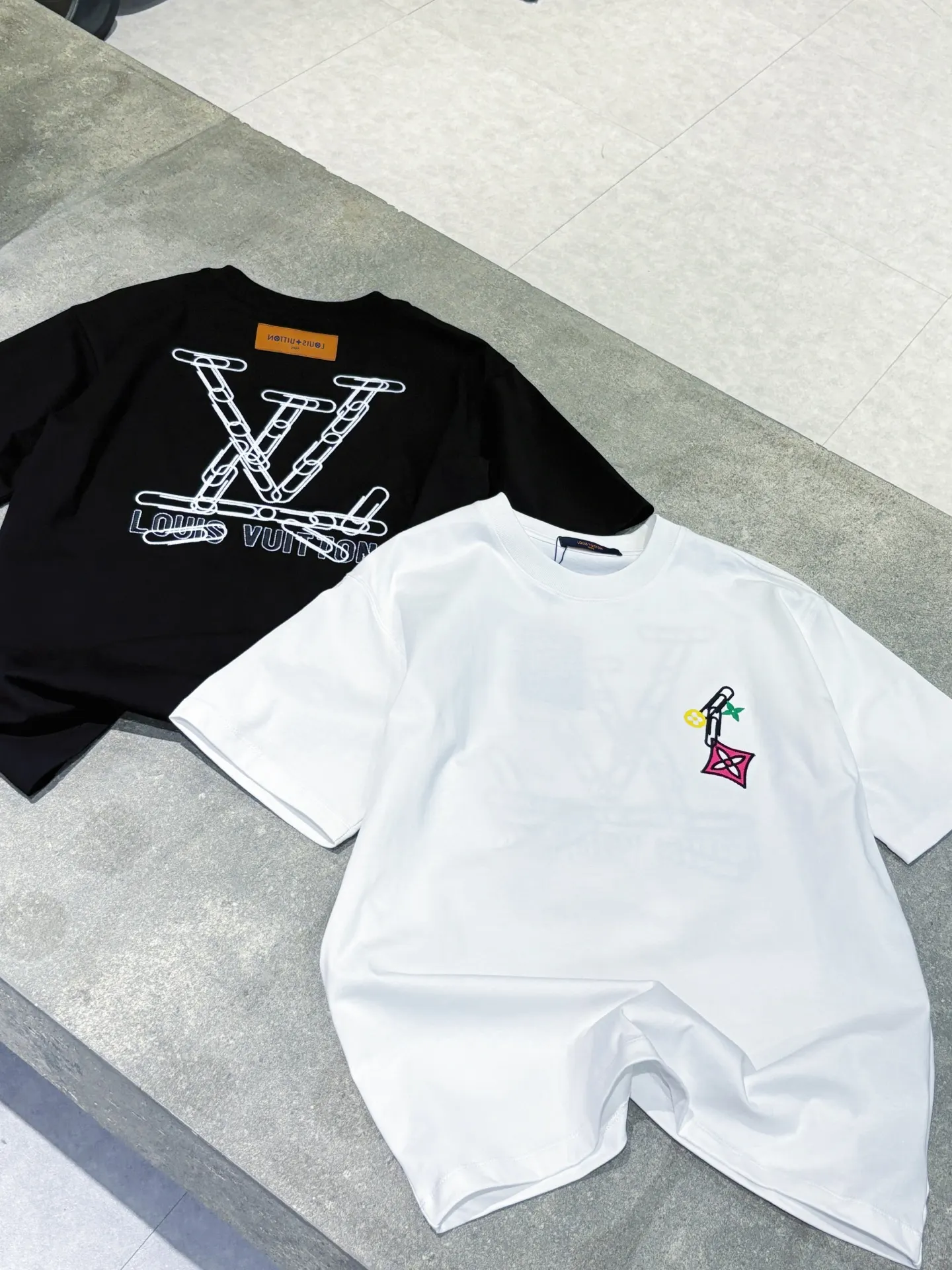 Embroidered Graphic Cotton T-Shirt D9511630 — view 9