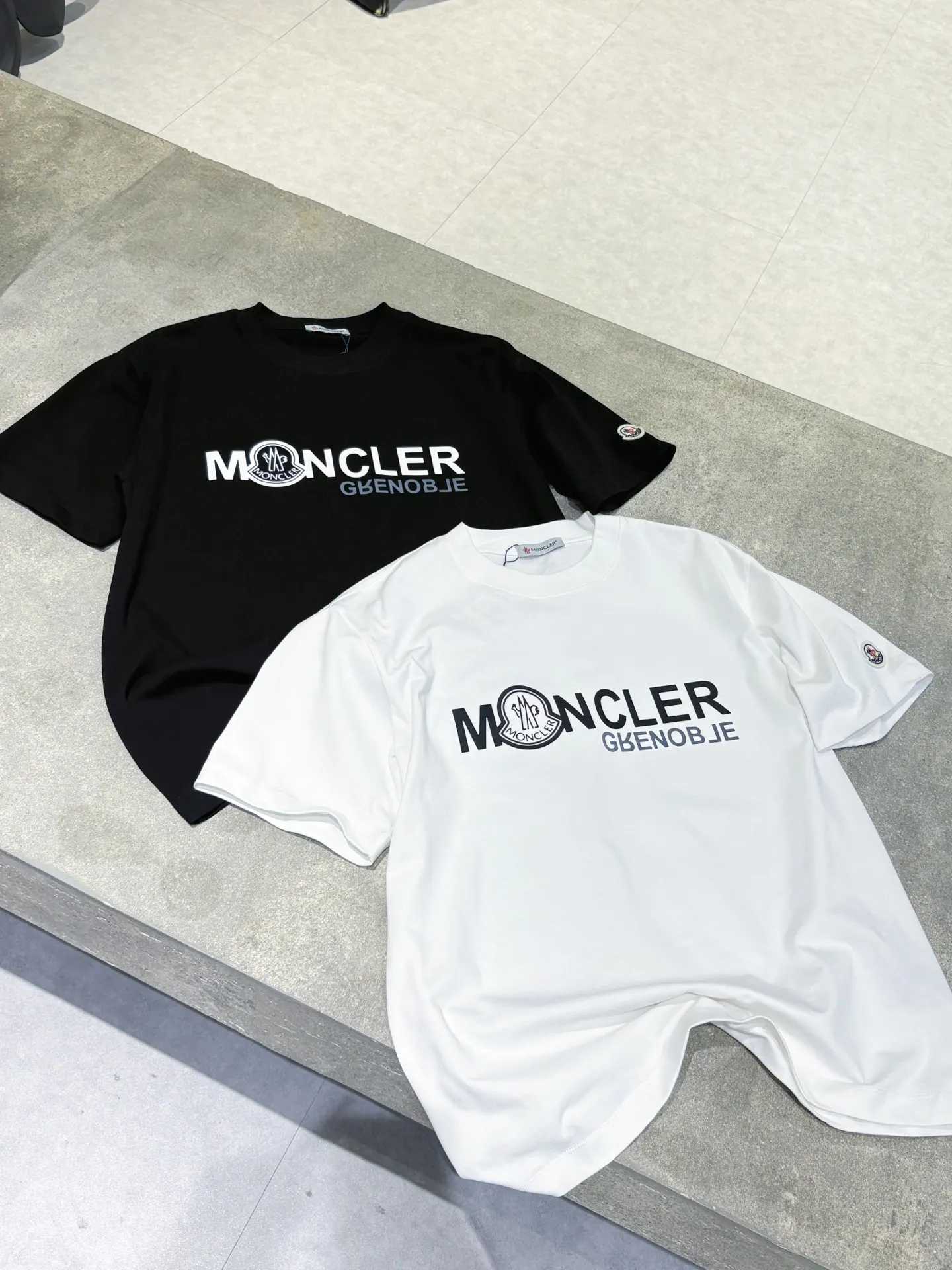 Grenoble Logo-Print Cotton T-Shirt D9511629 — view 6