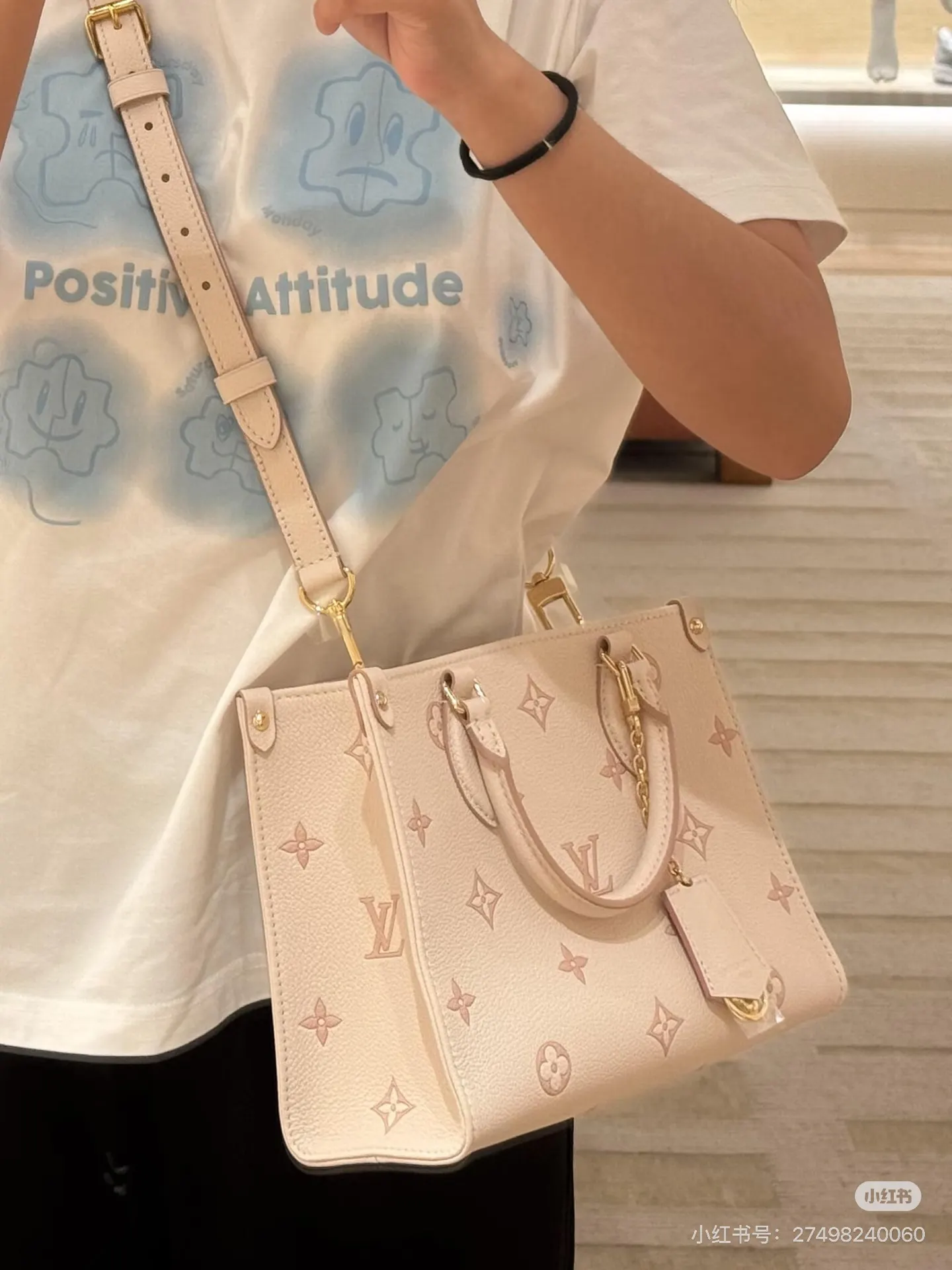 Monogram Empreinte OnTheGo PM Tote Bag D31018077 — view 3