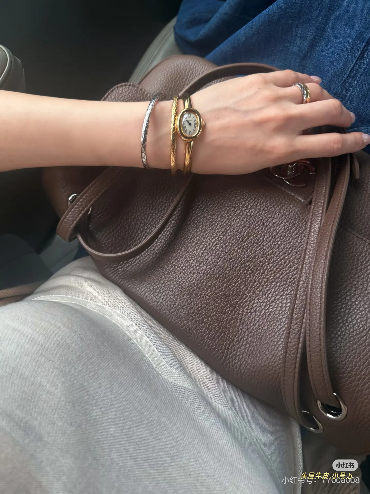 Chanel CF Grained Leather Shoulder Bag D50018533 — view 2