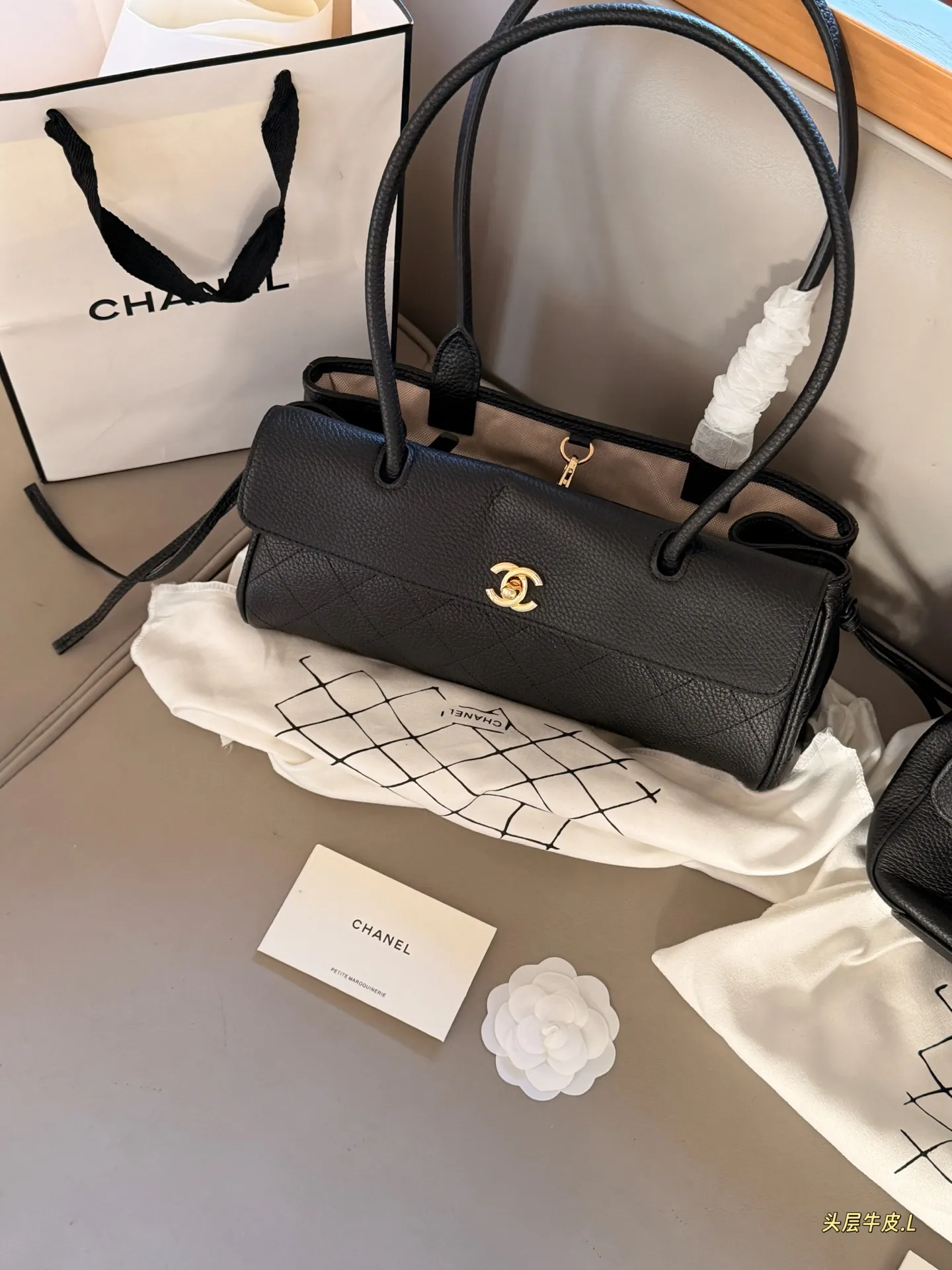 Grained Leather Baguette Shoulder Bag D41018488 — view 5