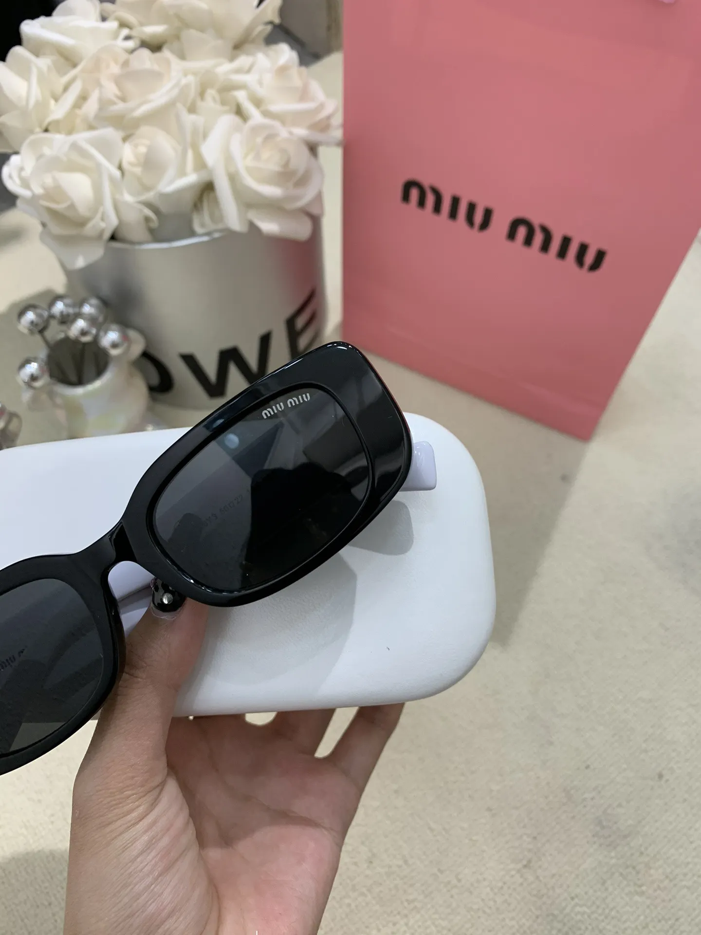 Miu Miu Oversized Sunglasses D20017795 — view 3
