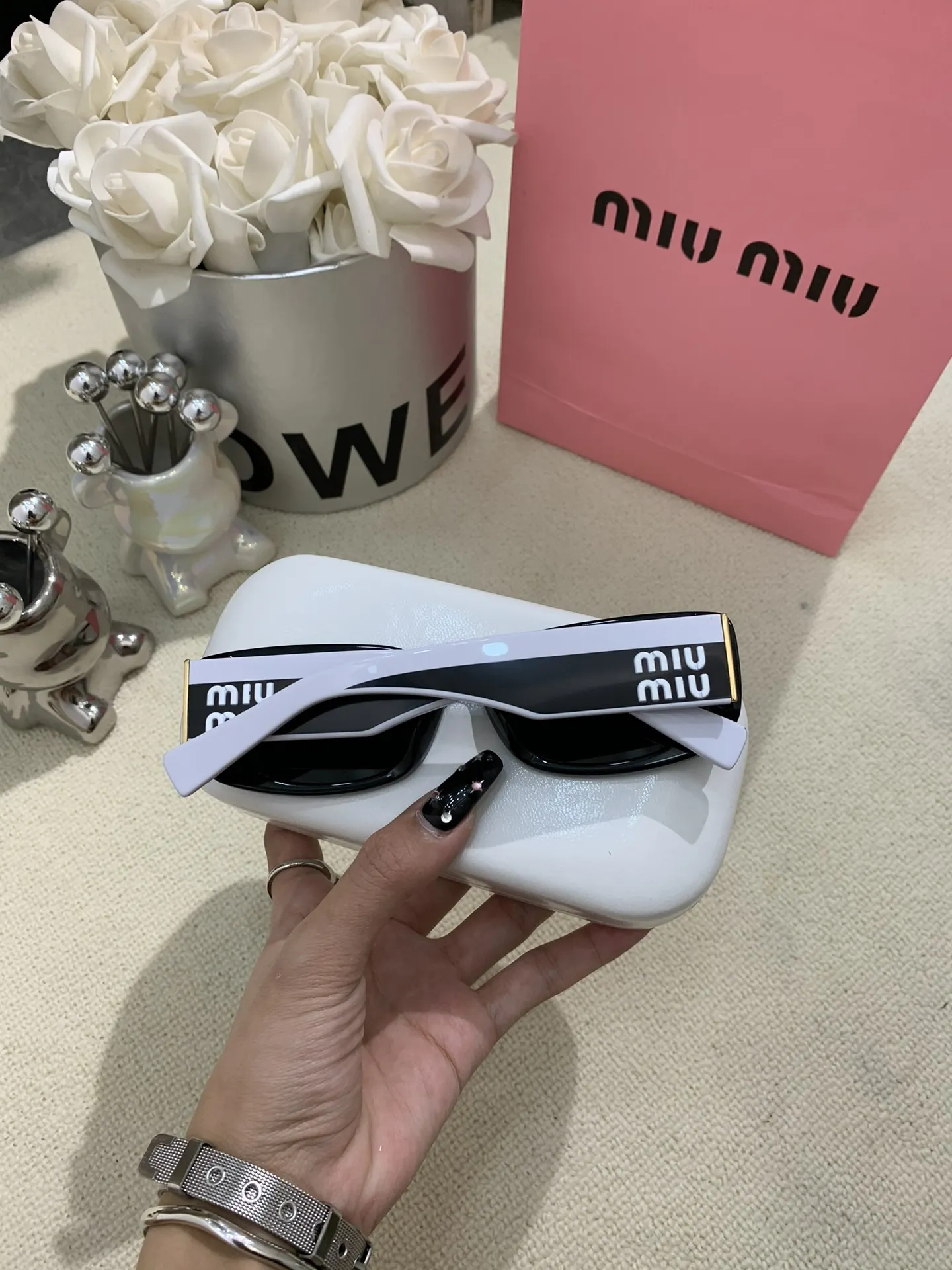 Miu Miu Oversized Sunglasses D20017795 — view 4