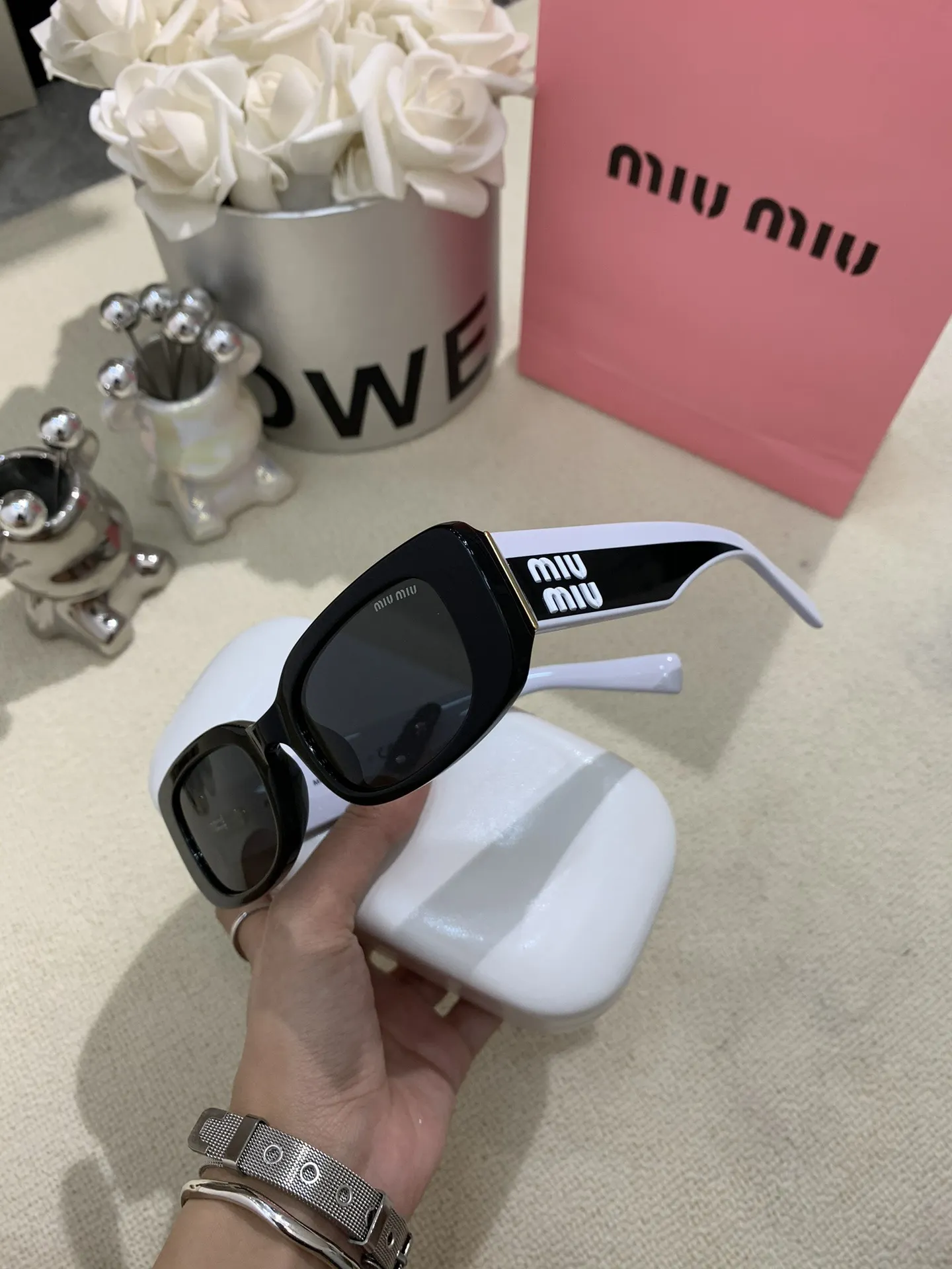Miu Miu Oversized Sunglasses D20017795 — view 6